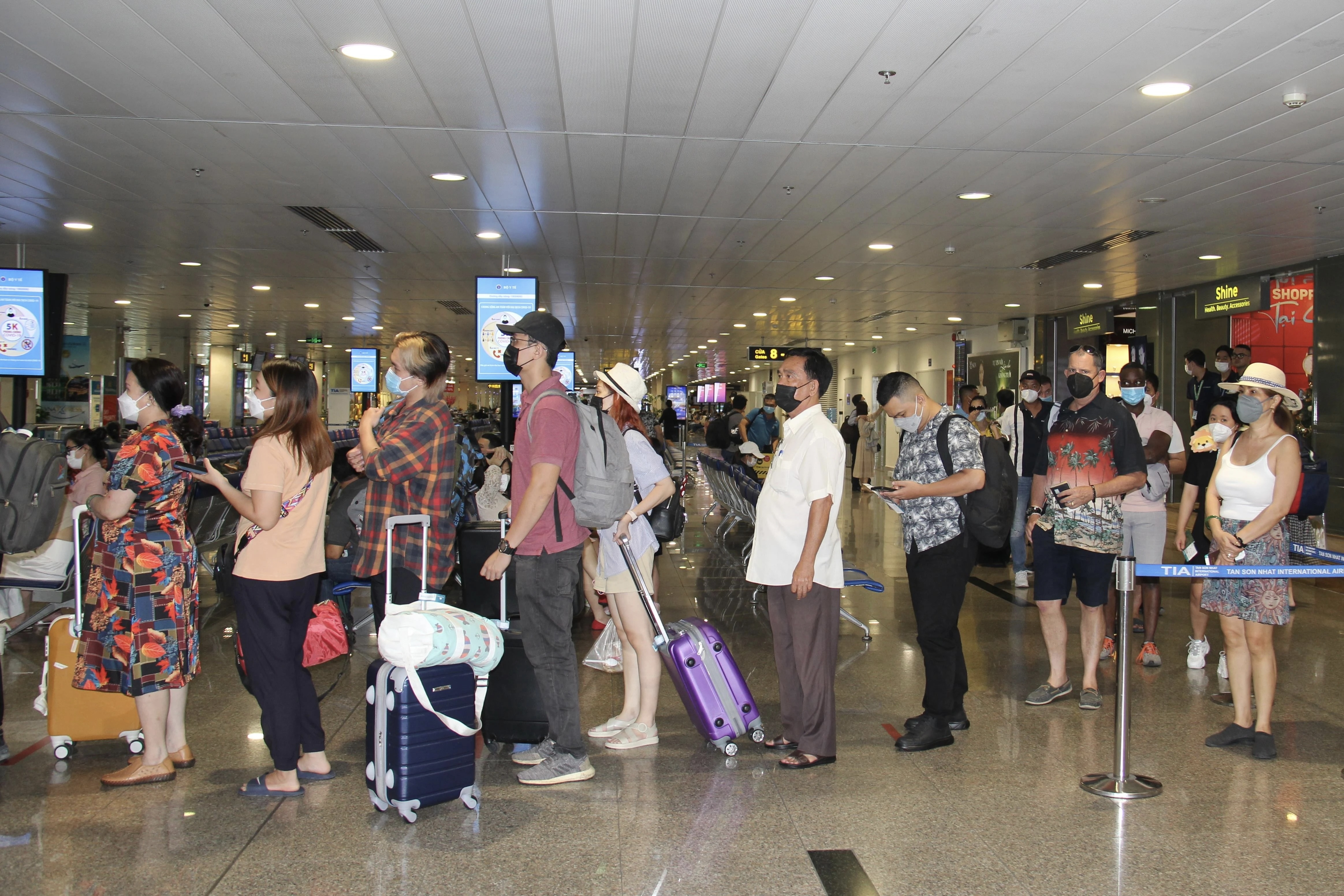 Gia ve may bay sap tang hay giam? hinh anh