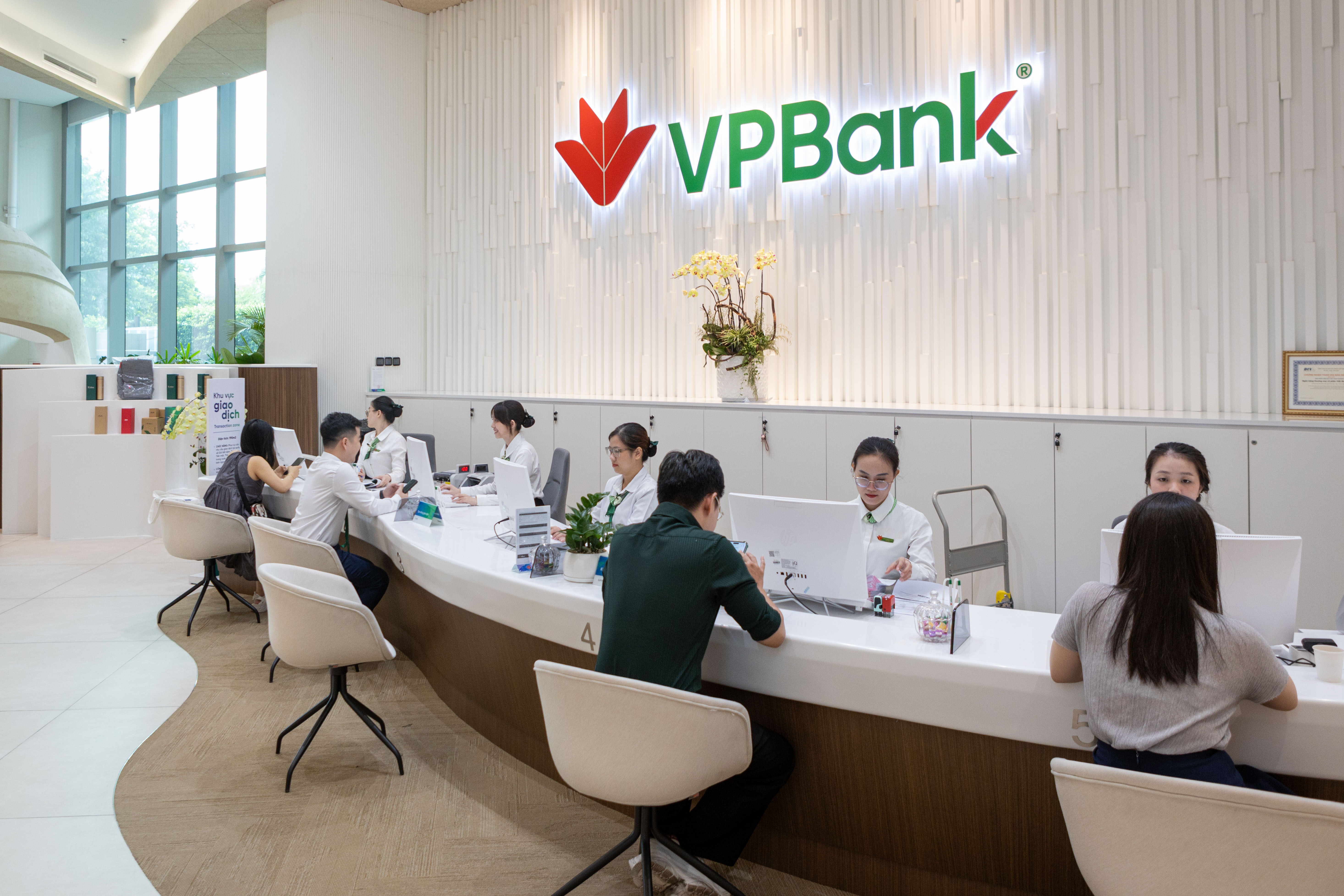 Union Square,   VPBank Tower,  Ba Son anh 14
