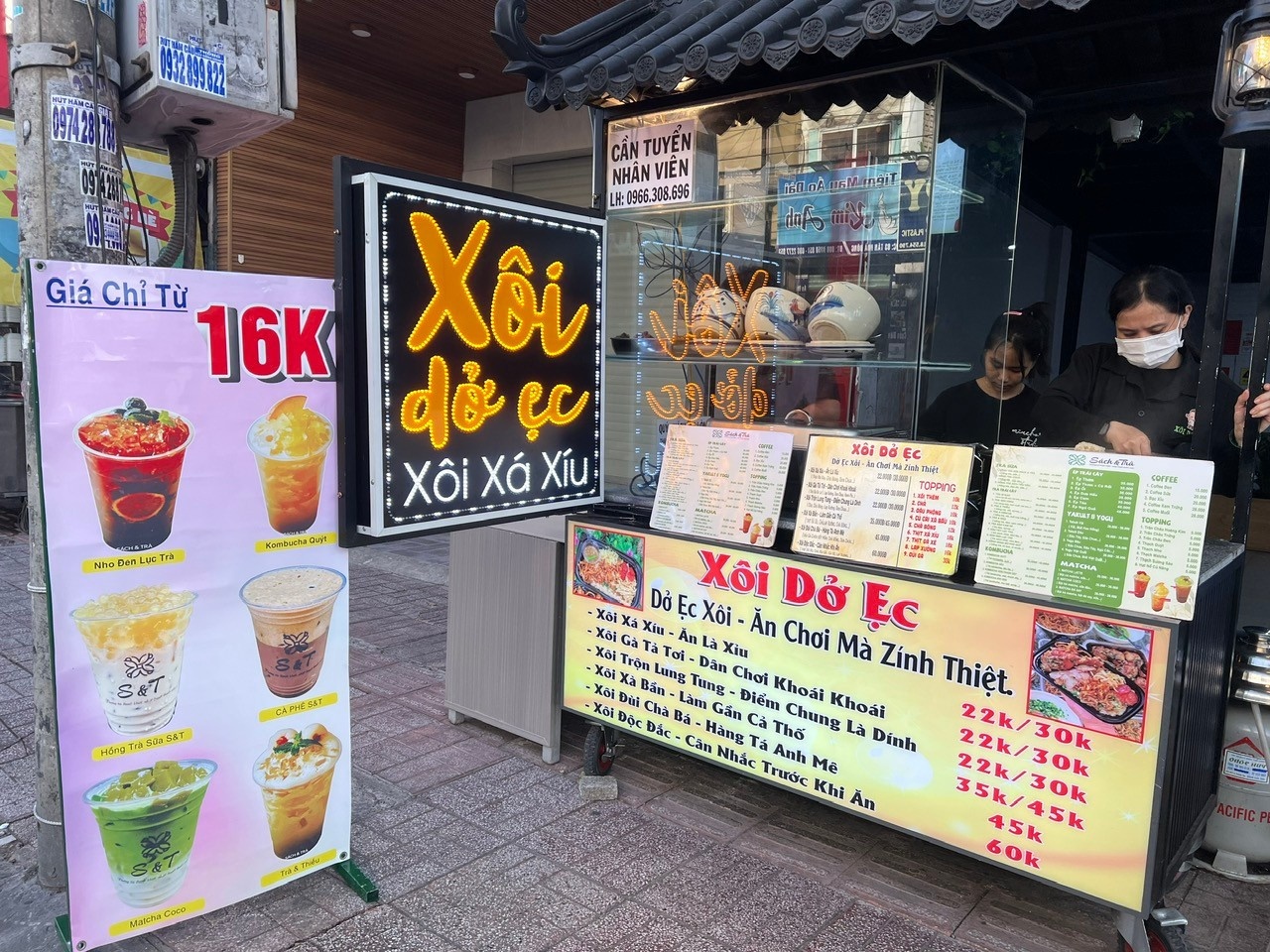 Xoi do, giay xau: 'Trend' dat ten gay soc, hut khach o TP.HCM hinh anh