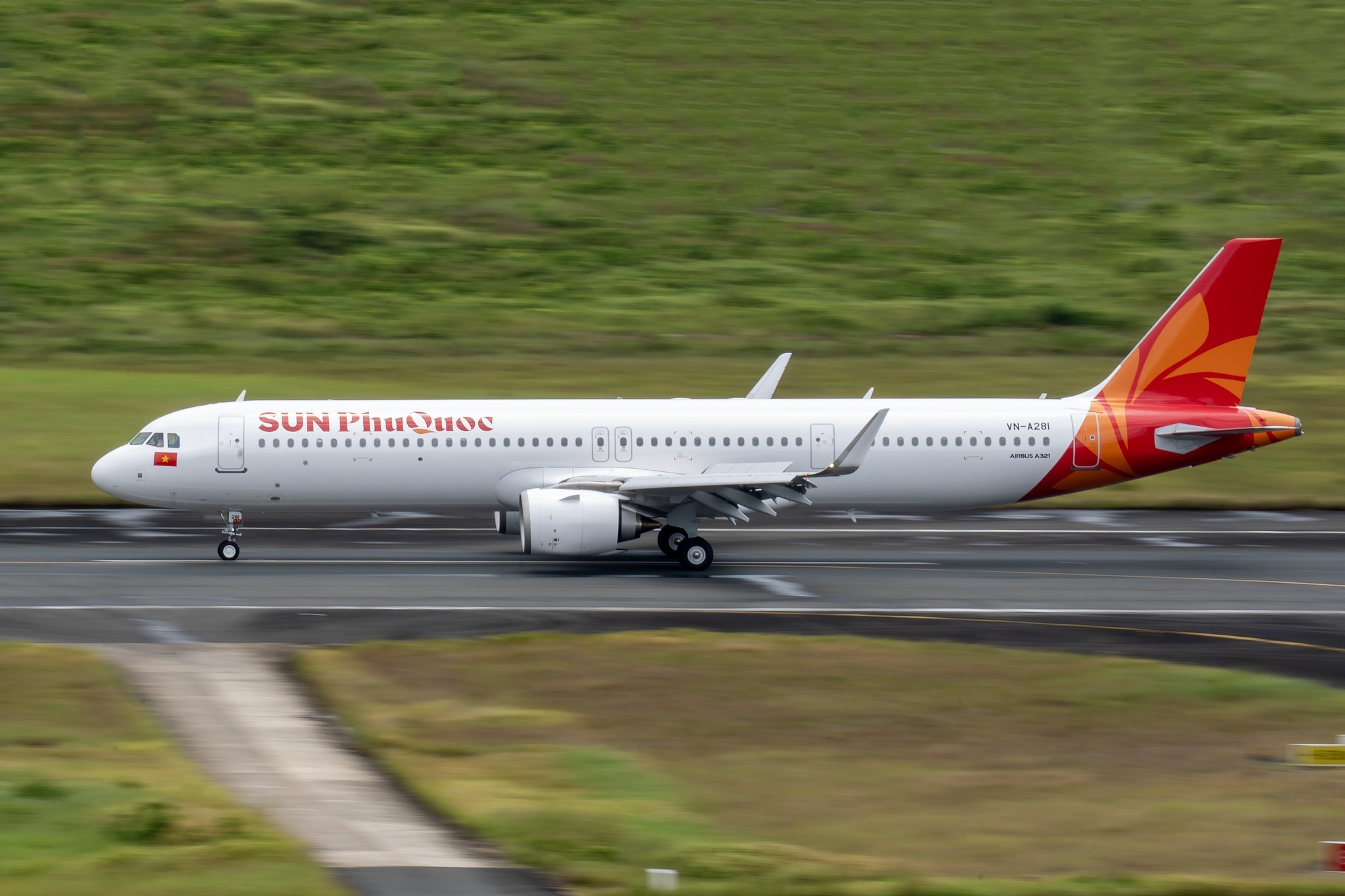 Tham vong 'lam chu bau troi' cua Sun Group hinh anh