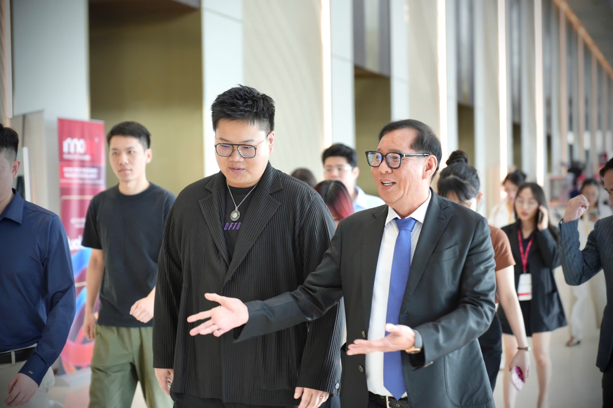 Kido bat tay doi tac Trung Quoc lap cong ty AI chuyen TVC quang cao hinh anh