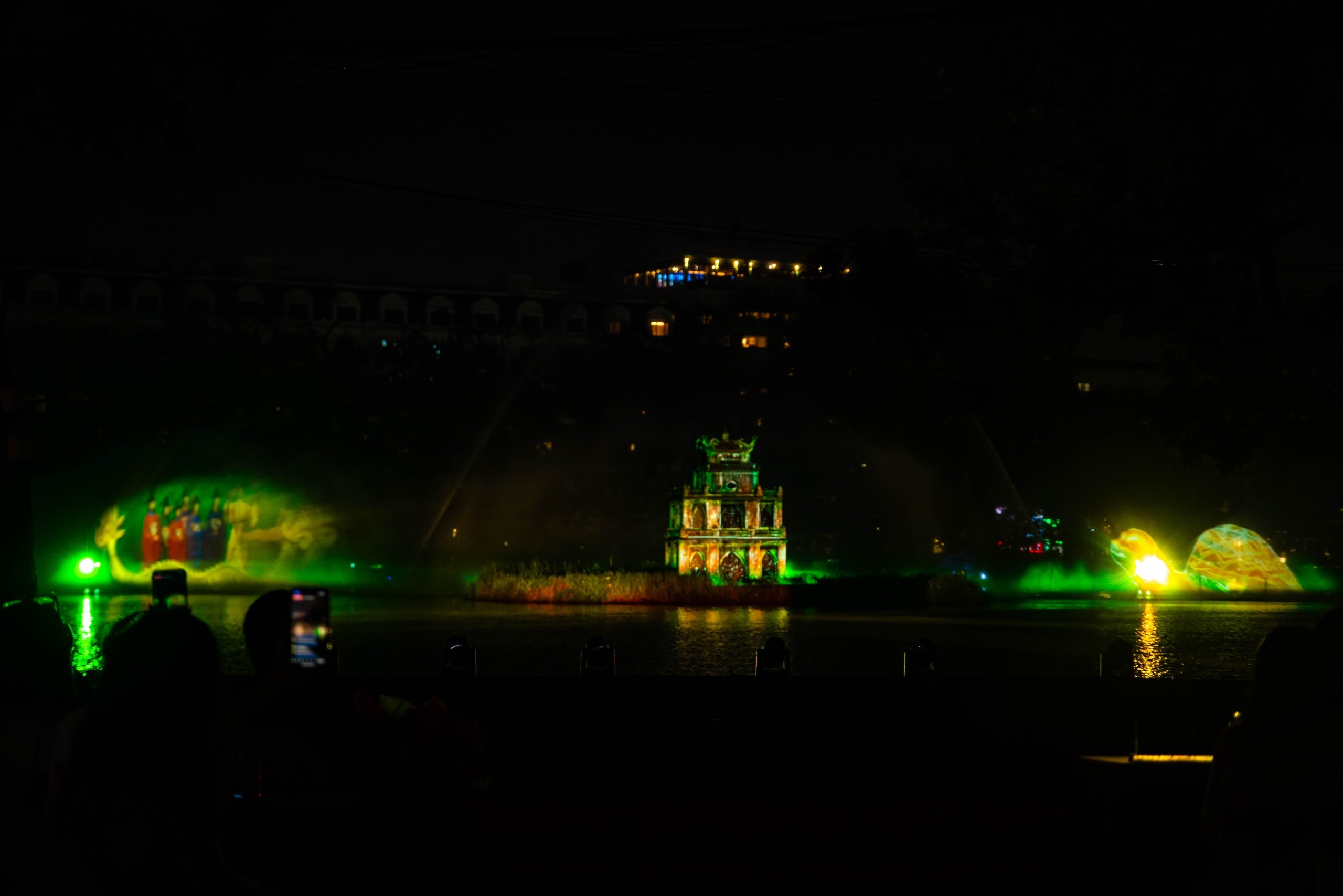 Techcombank va dau an tai trai tim cua Thu do trong mua dai le hinh anh