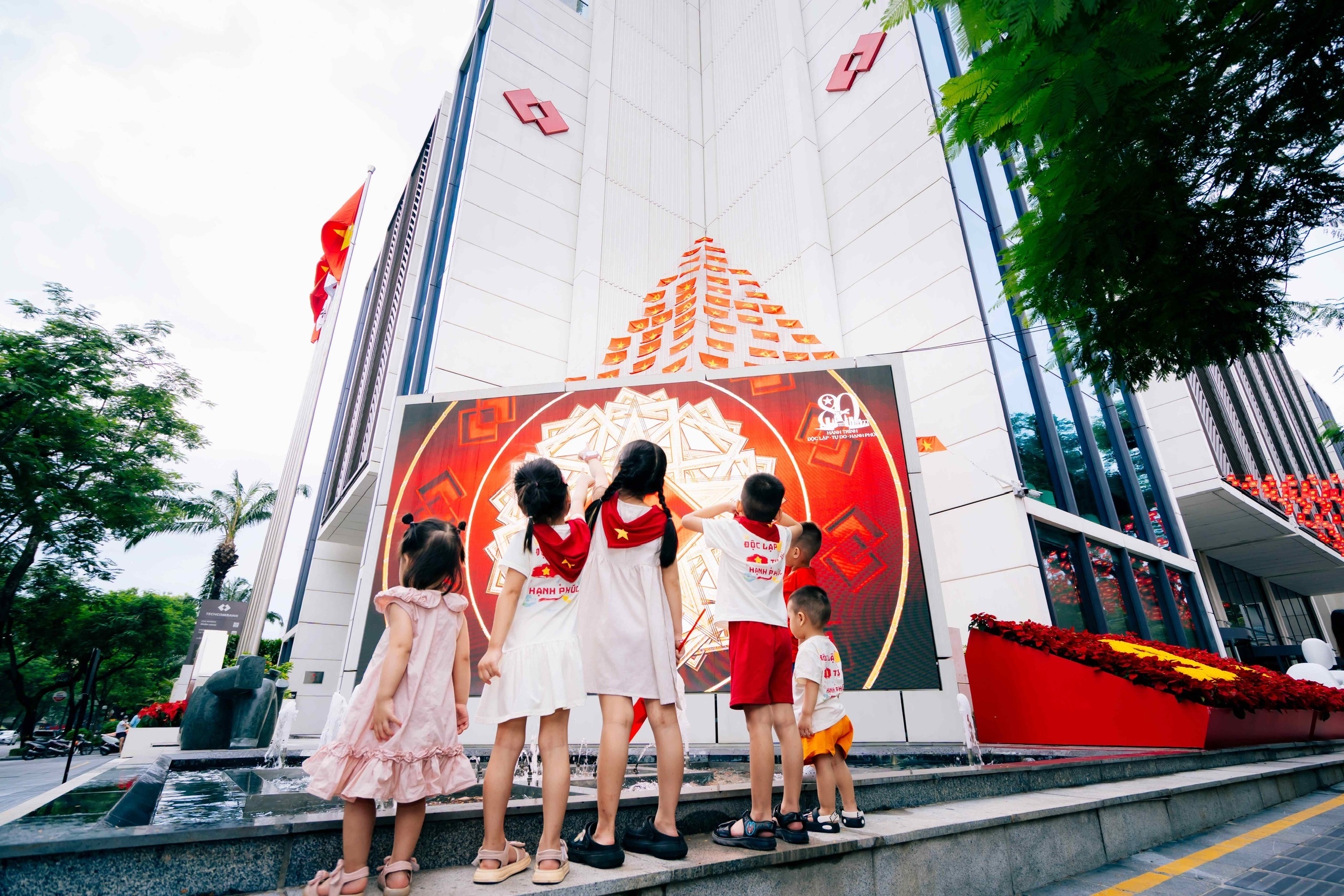 techcombank anh 5