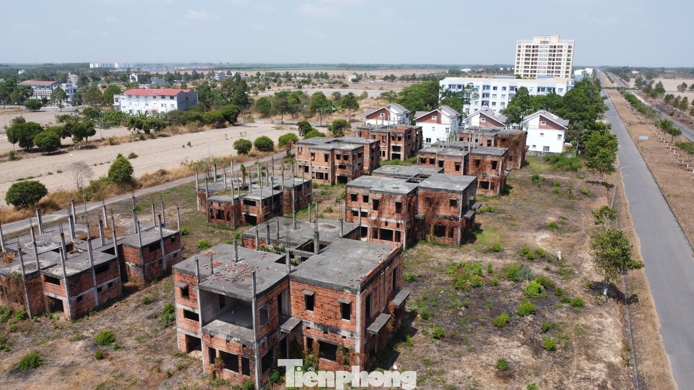 giao thong,  giao duc,  thuong mai anh 2