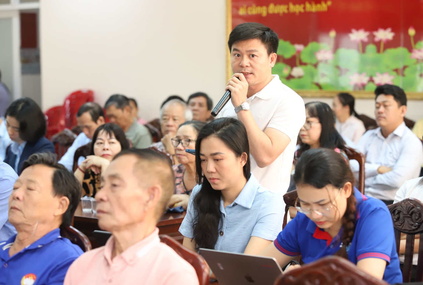 Phan Van Mai,  gap go,  ba con anh 2