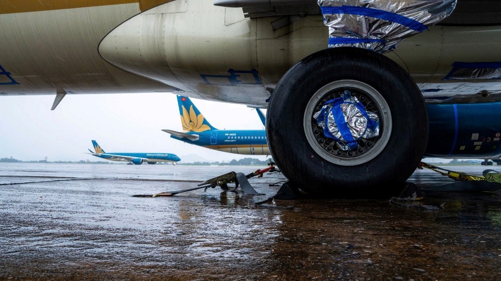 Cap nhat moi nhat tai cac san bay mien Trung sau bao Bualoi hinh anh