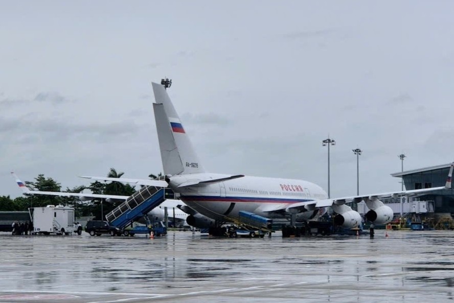 Nguy co bao Matmo anh huong truc tiep nhieu san bay hinh anh