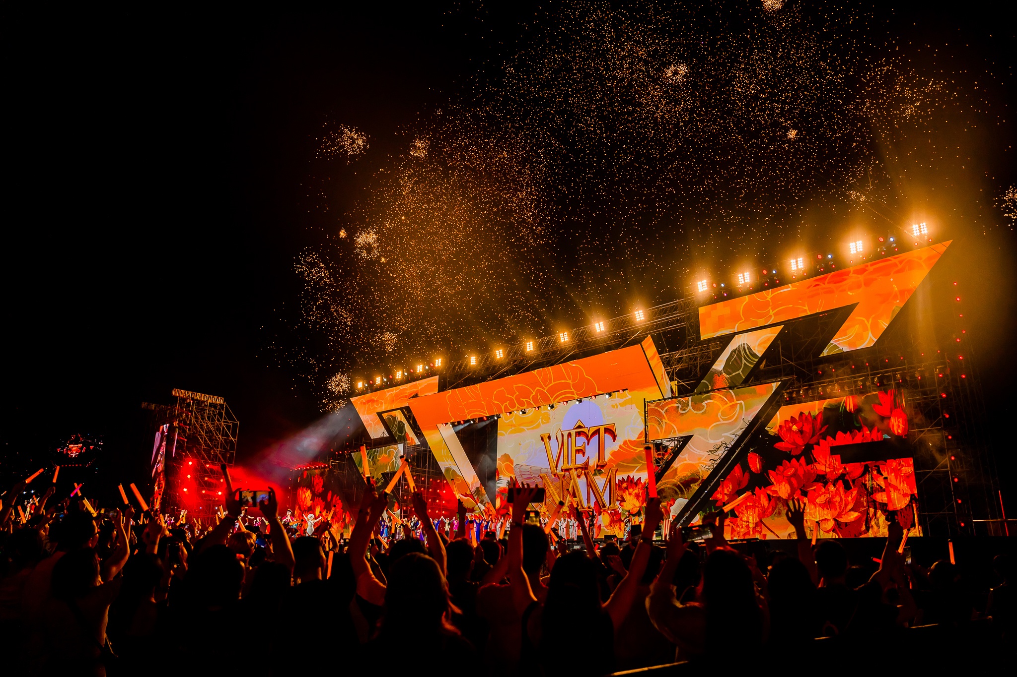 Yeah1 se to chuc them cac dem concert hinh anh