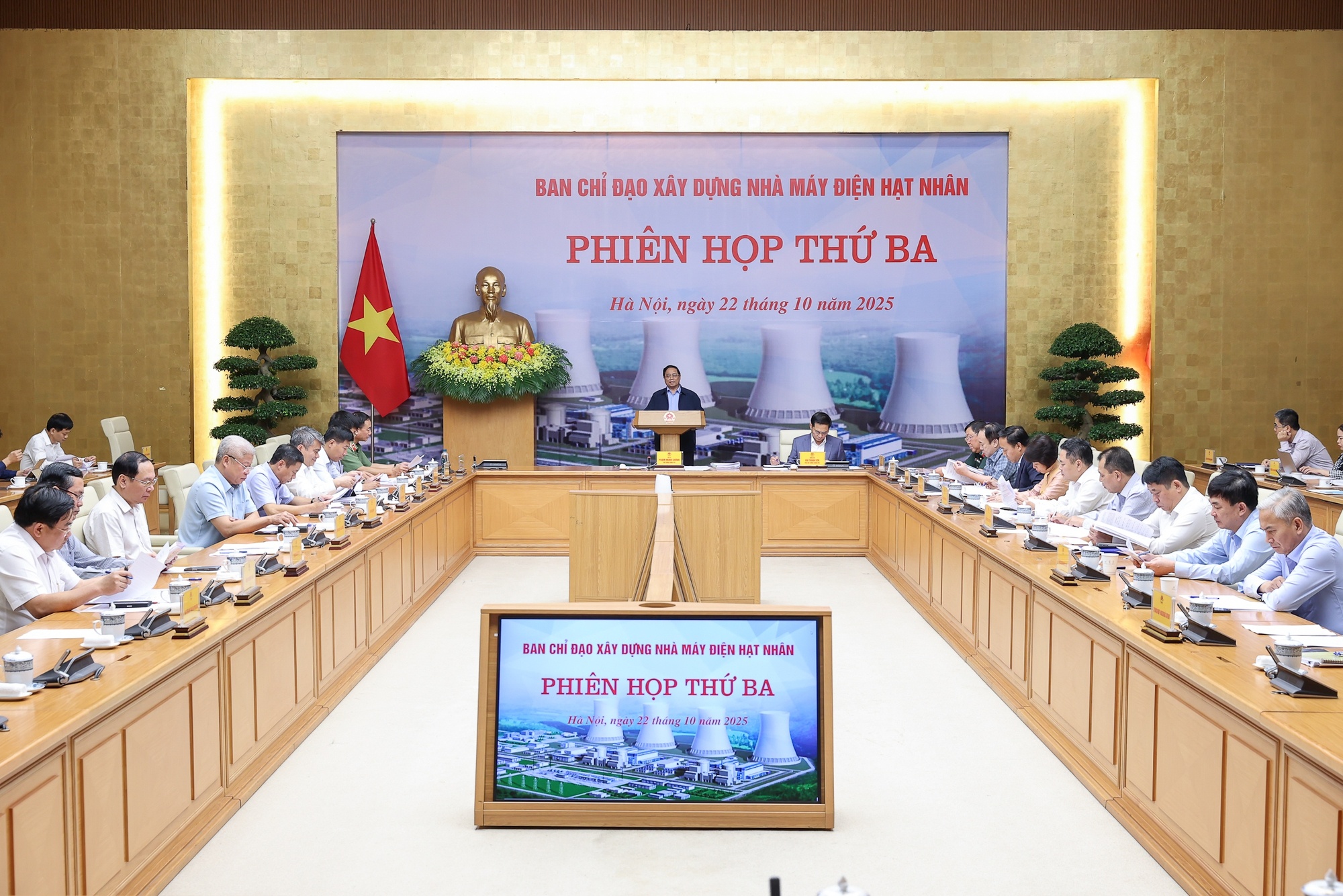 Ninh Thuan,  Khanh Hoa,  nang luong anh 1