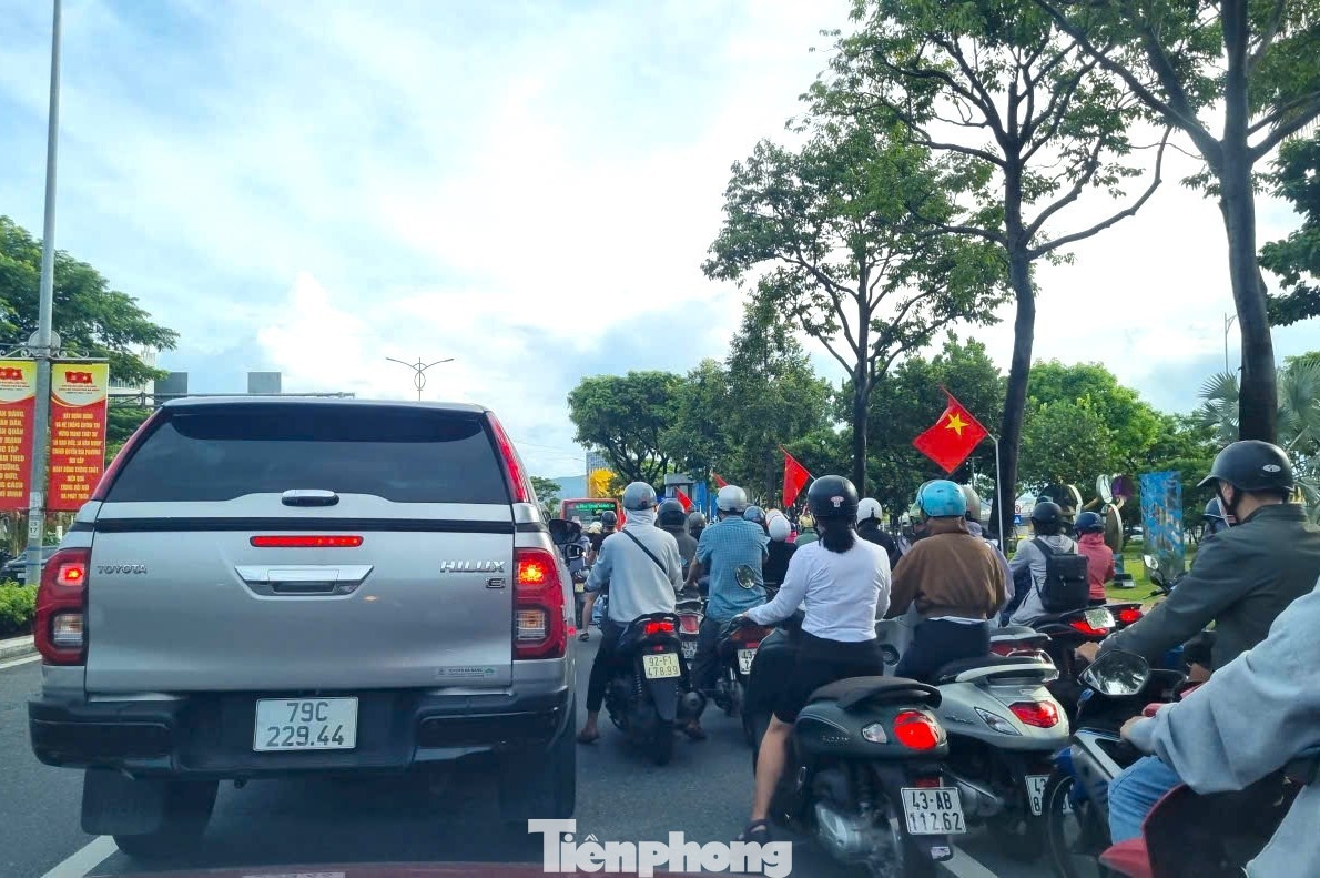 kinh te,  do thi,  duong sat anh 2