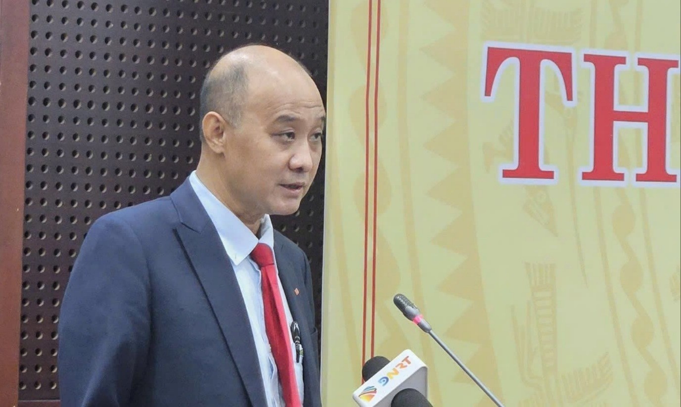 kinh te,  do thi,  duong sat anh 3