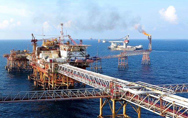 Petrovietnam muon thoai het von o 2 cong ty hinh anh