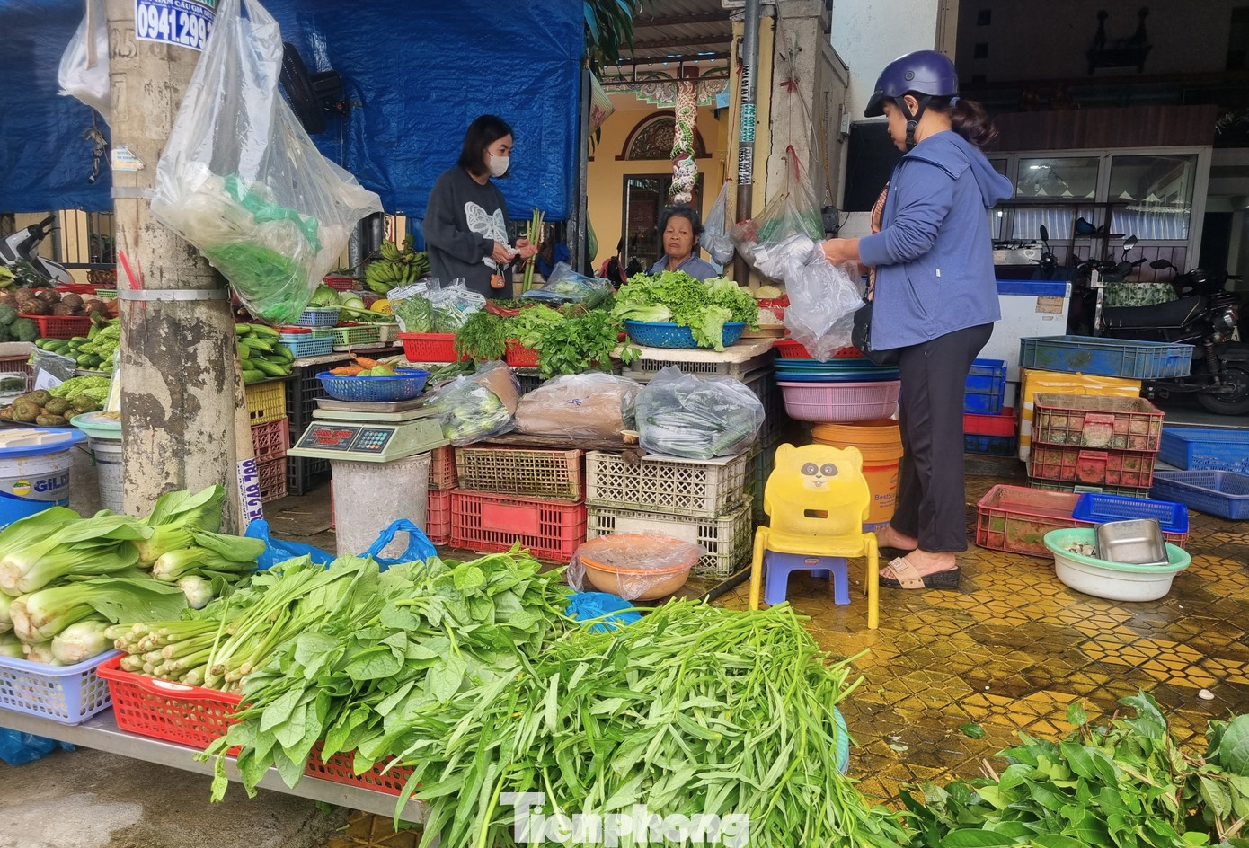 Da Nang,  buon ban,  cho bua anh 1