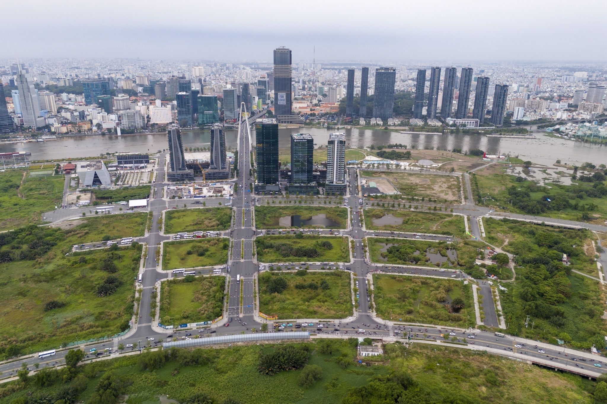 TP.HCM sap dau gia 7 lo 'dat vang' tai Thu Thiem hinh anh