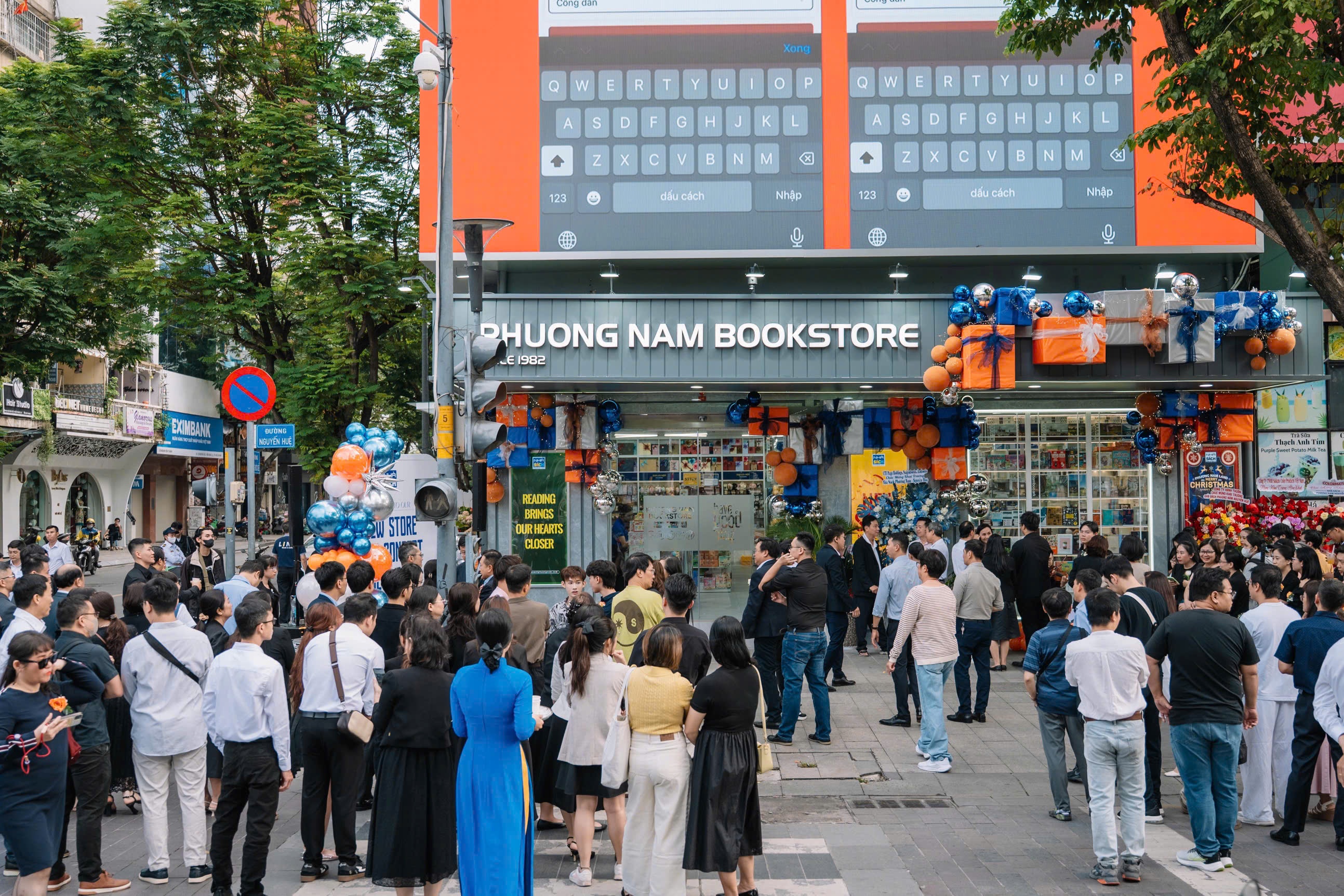 Dong thai moi cua nha sach Phuong Nam sau khi ve tay Thien Long hinh anh