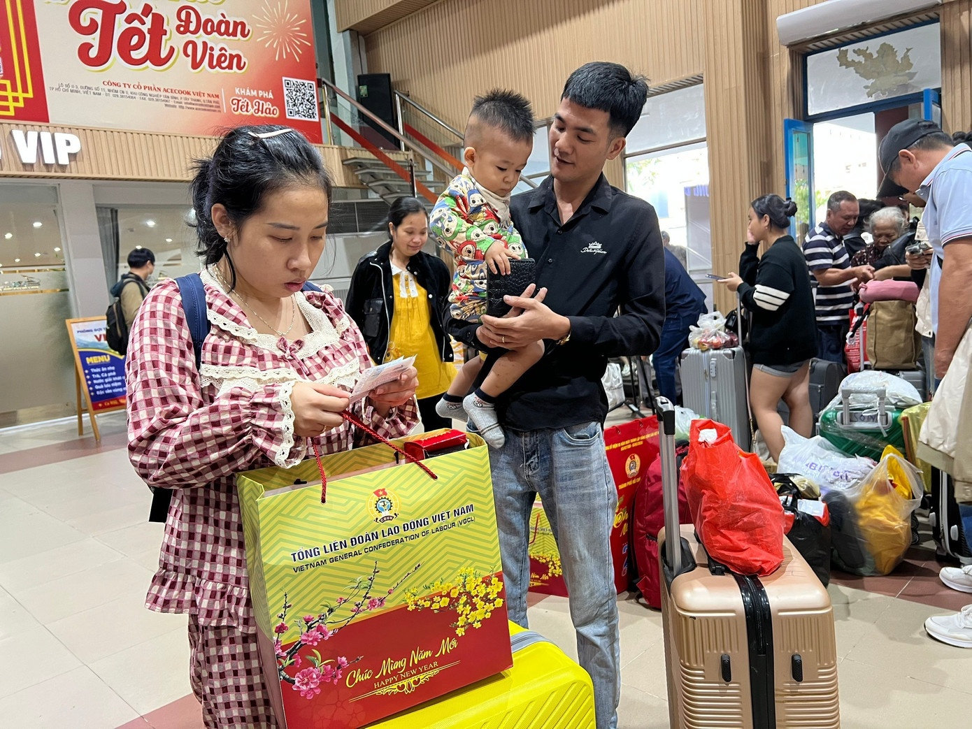 mat viec truoc Tet anh 2