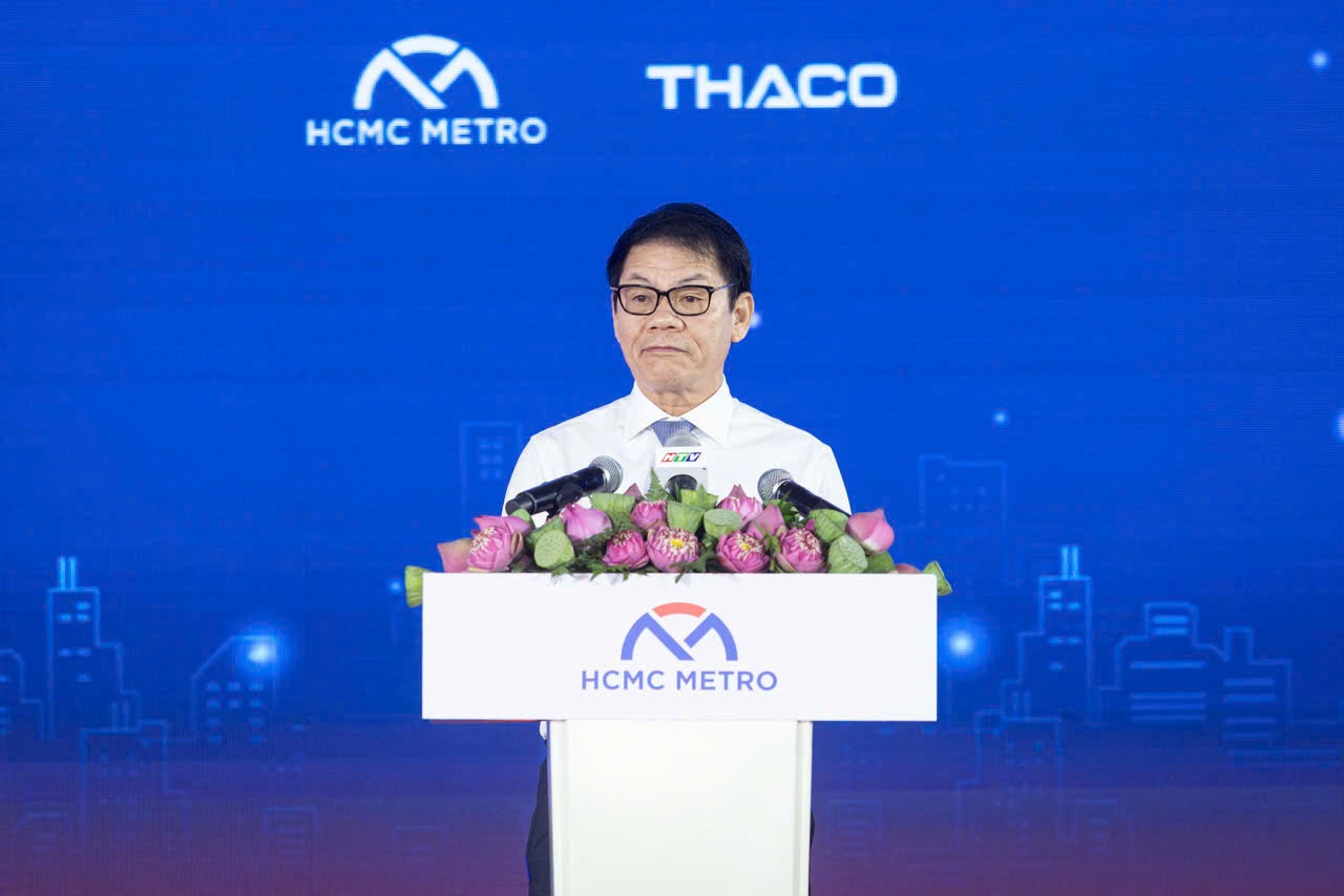 3 dai gia xuat hien trong ngay dong tho, khoi cong lich su cua TP.HCM hinh anh