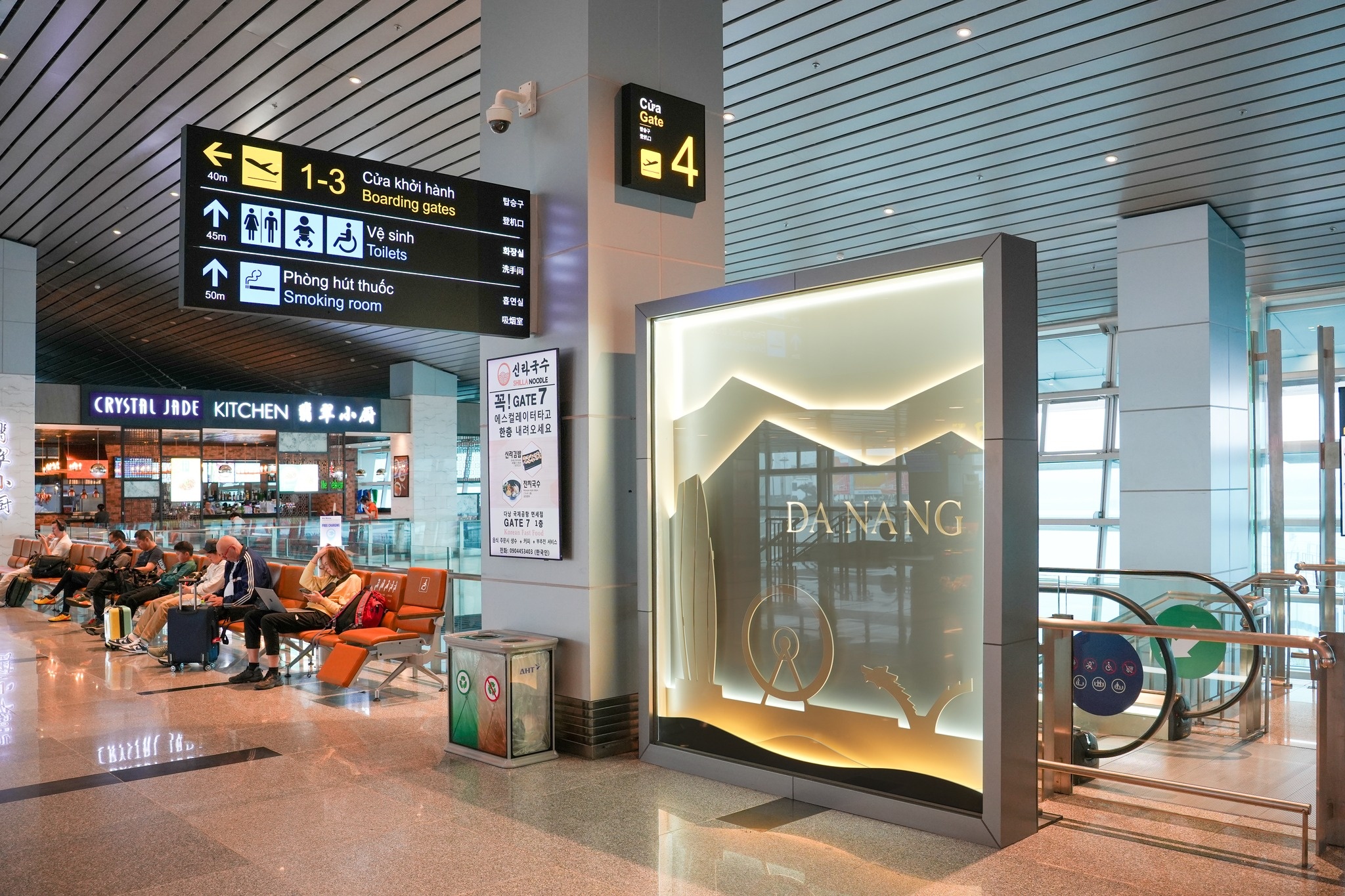 Tham dinh ke hoach chi gan 10.000 ty dong 'len doi' san bay Da Nang hinh anh