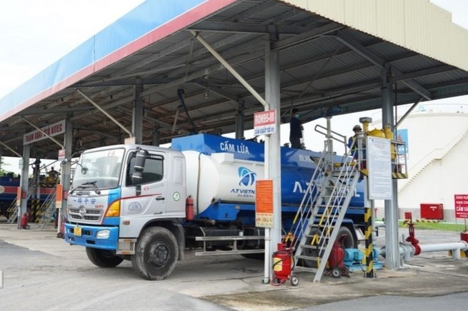 Tin moi ve loat cay xang tren cao toc TP.HCM - Long Thanh - Dau Giay hinh anh