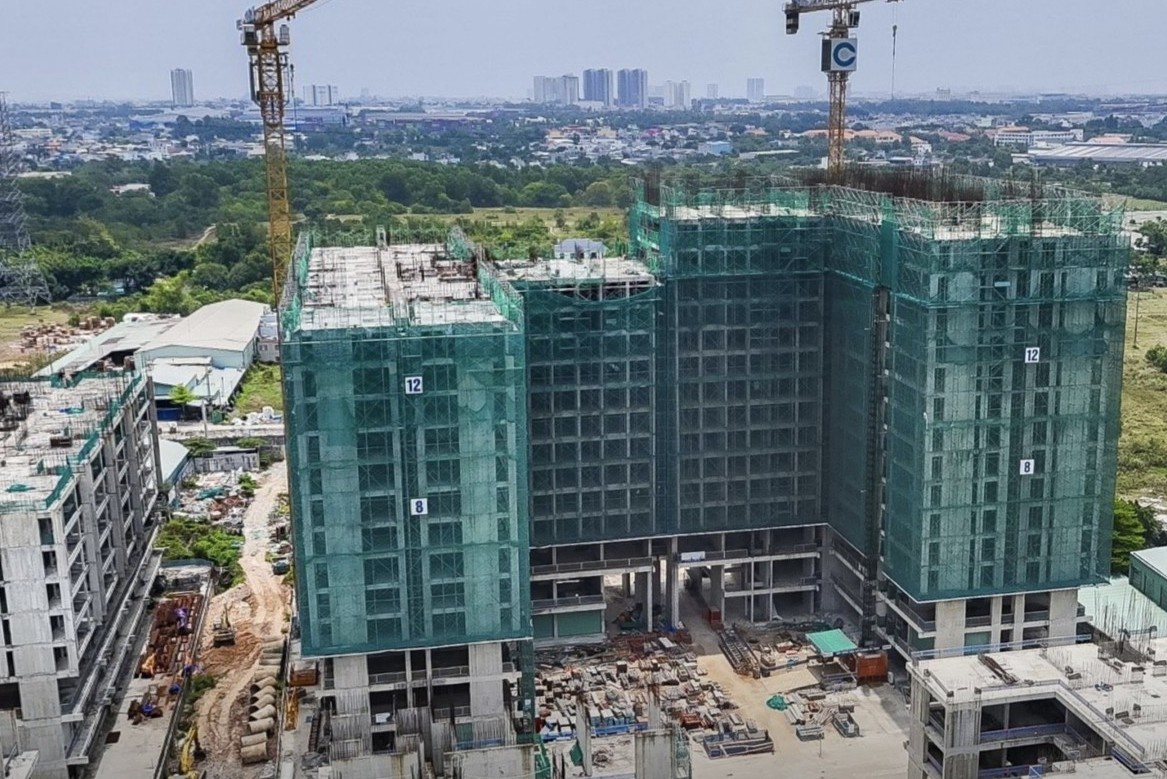 Lam sao nguoi thu nhap thap mua nha khi lai suat tang cao? hinh anh