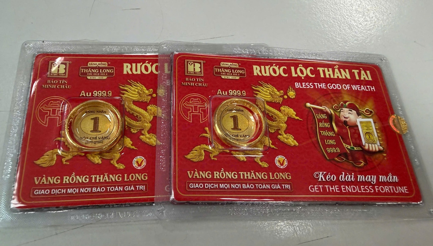 Nguoi mua vang lai dam? hinh anh