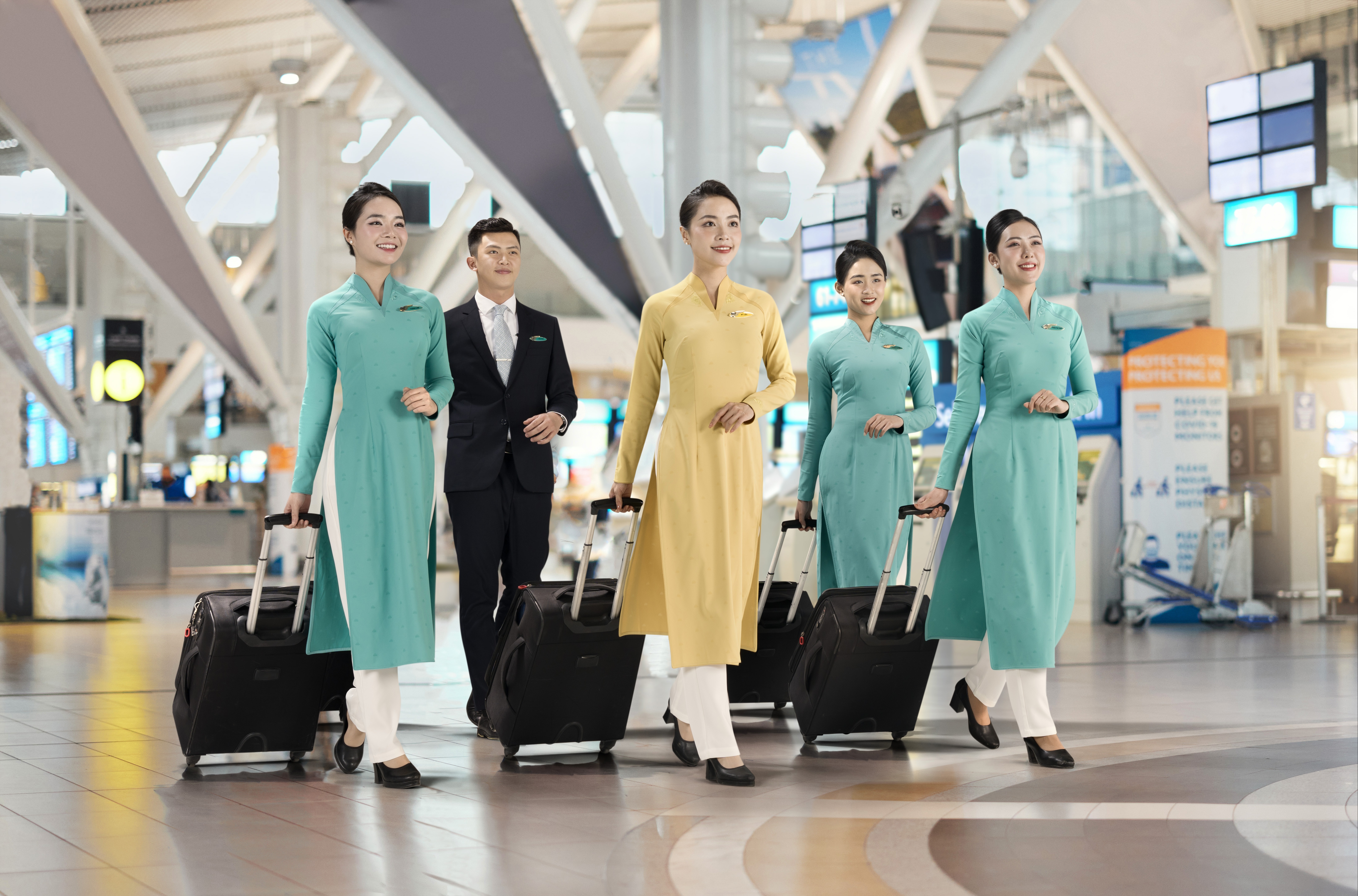 Vietnam Airlines se tuyen 1.200 tiep vien hinh anh