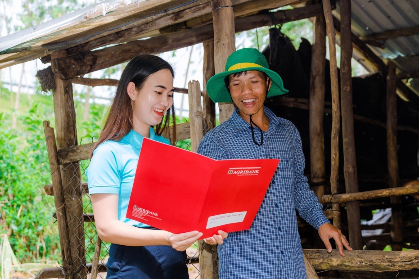 To vay von - 'canh tay noi dai' dua tin dung Agribank den voi nong dan hinh anh