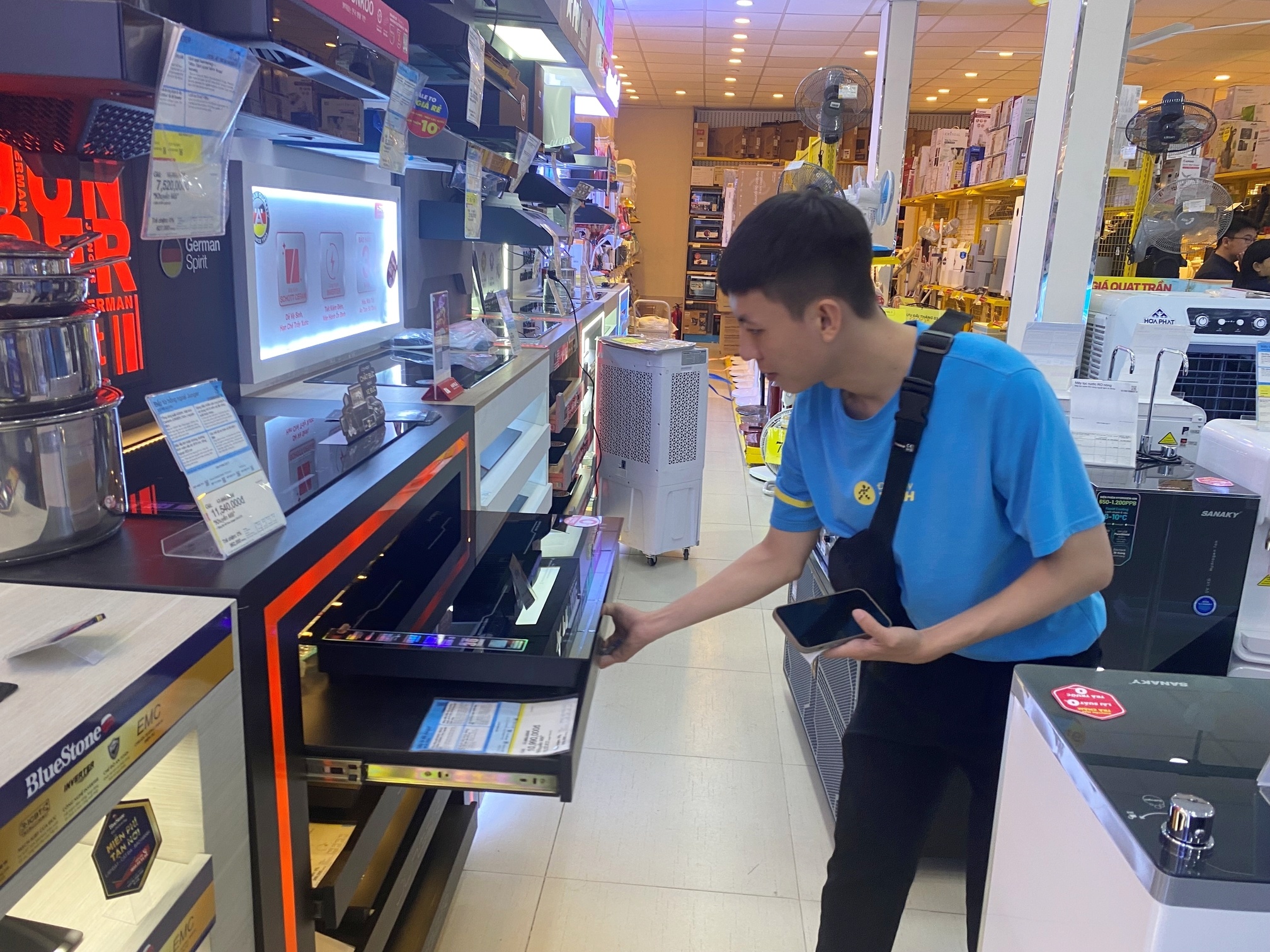 Bep dien hut khach mua o TP.HCM hinh anh