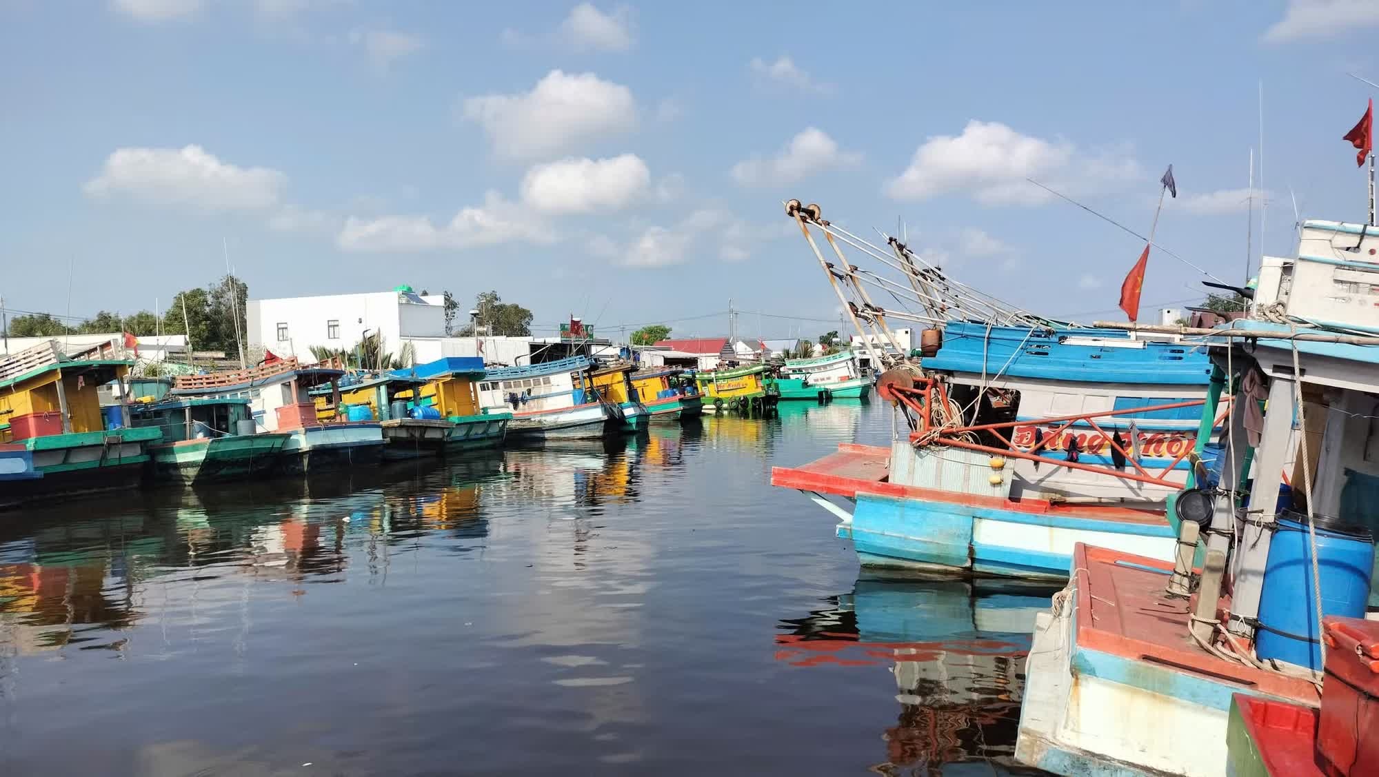 Phan bo xang dau theo thu tu uu tien trong tinh huong khan cap hinh anh