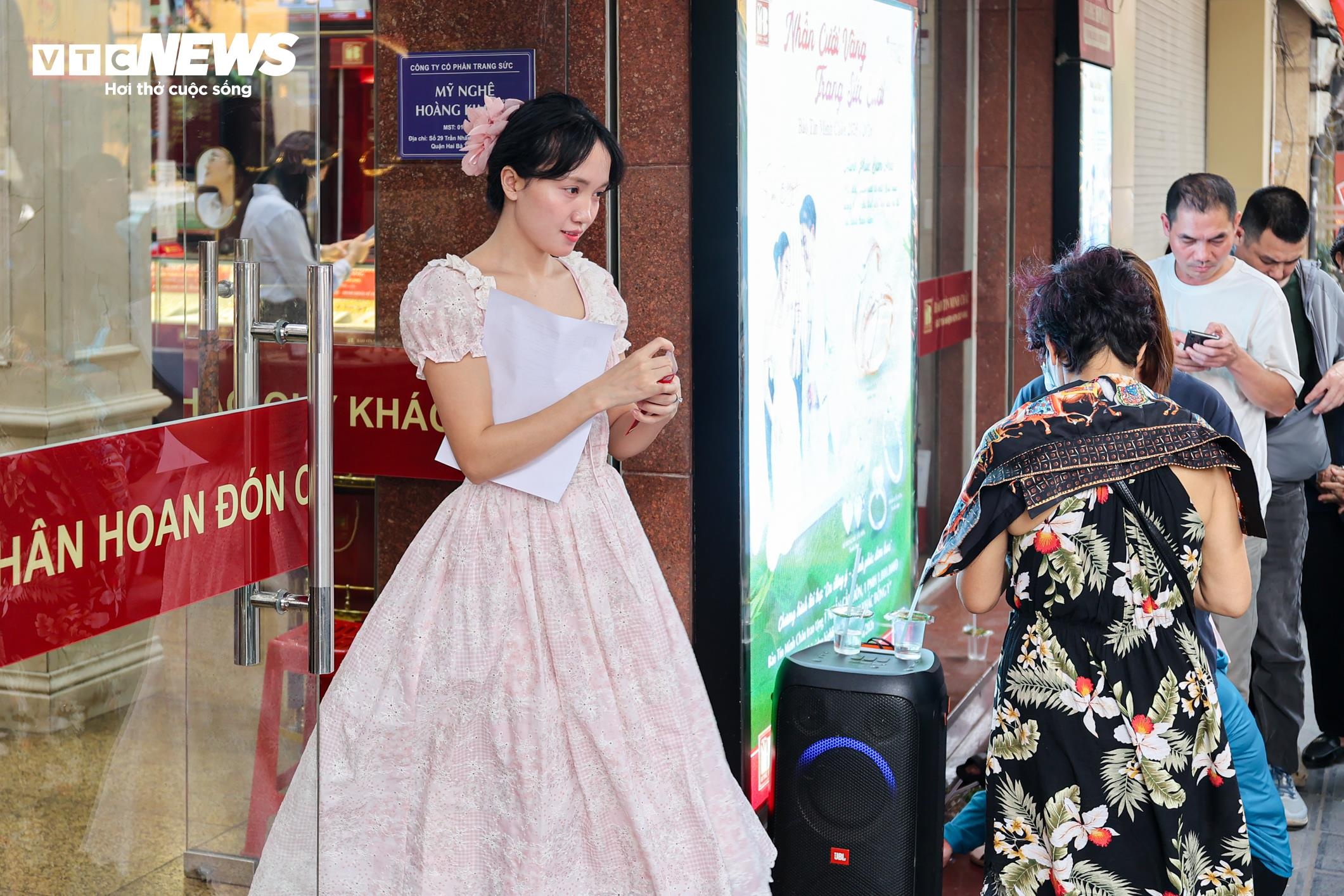 Bao Tin Minh Chau anh 6