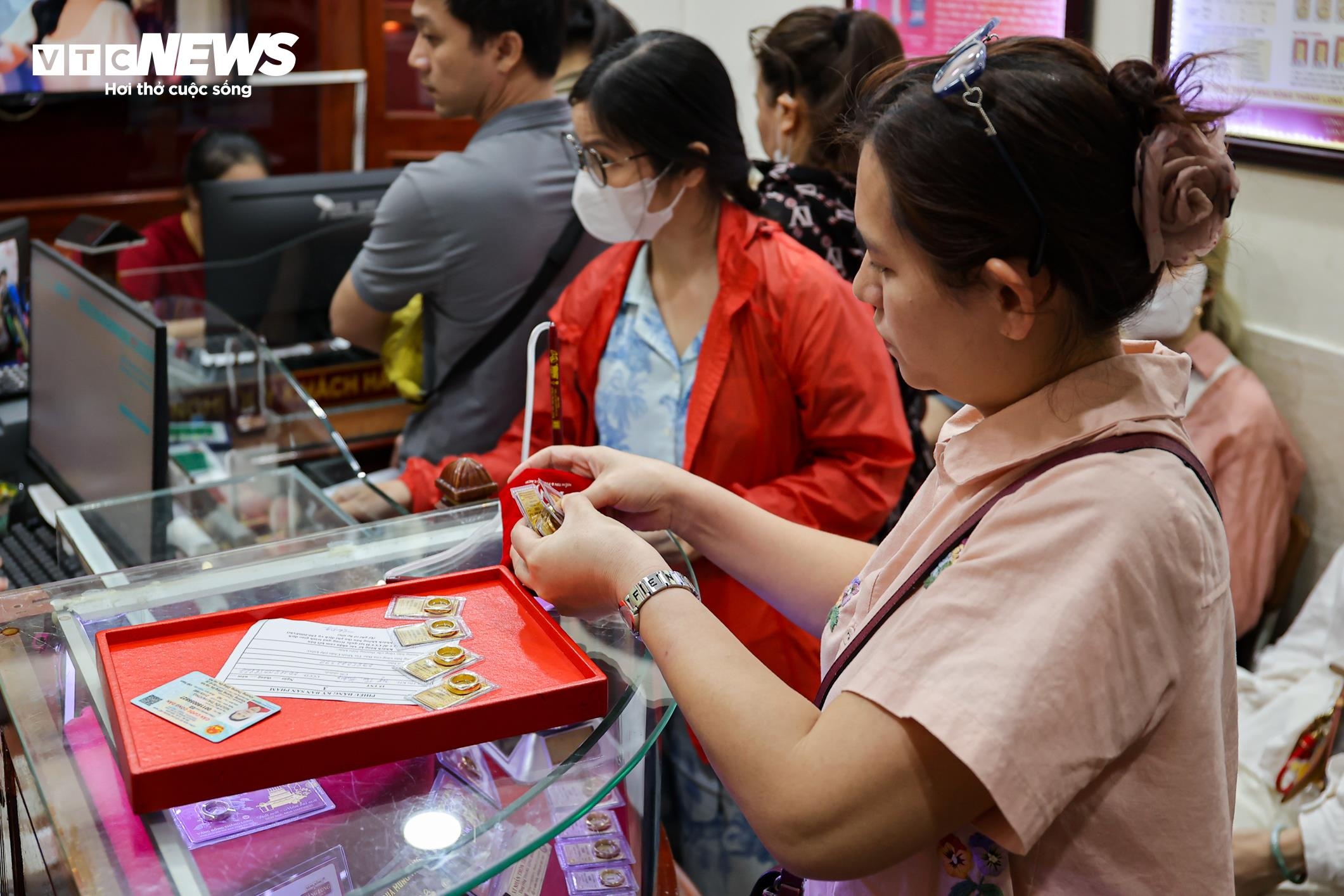 Bao Tin Minh Chau anh 11