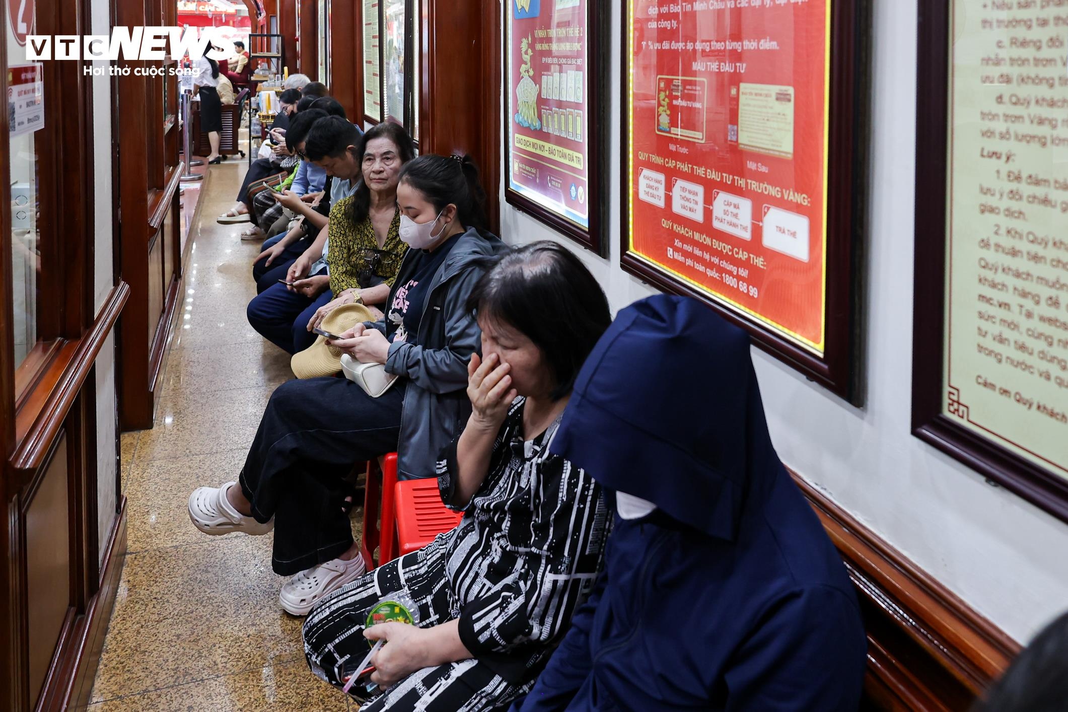 Bao Tin Minh Chau anh 10