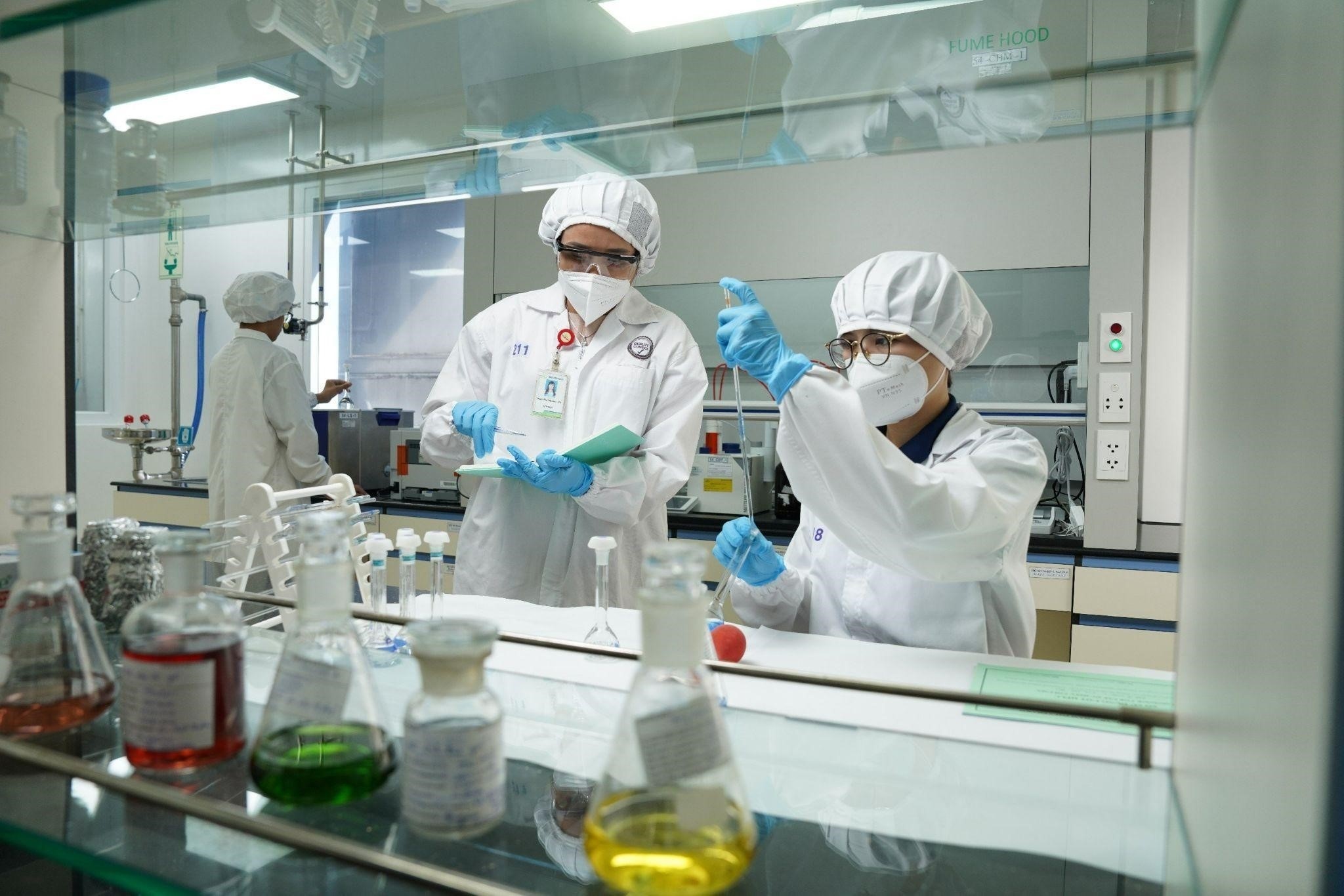 Imexpharm chinh thuc ve tay 'ga khong lo' duoc pham Trung Quoc hinh anh