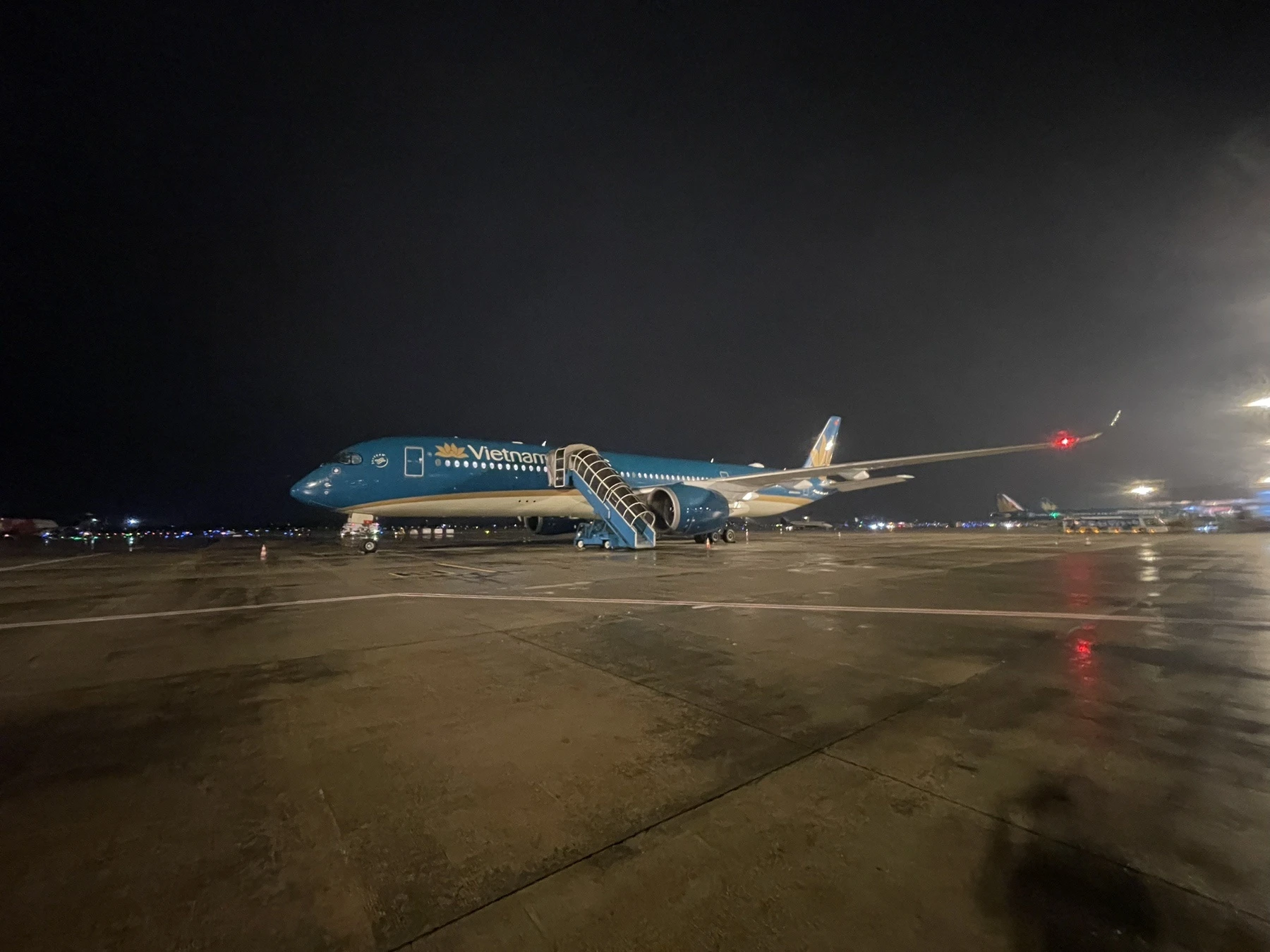 Chuyen bay dac biet cua Vietnam Airlines hinh anh