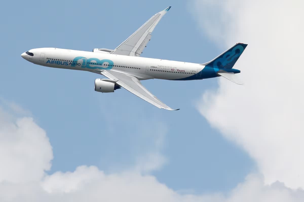 Mot hang bay Trung Quoc mua them 25 may bay Airbus hinh anh
