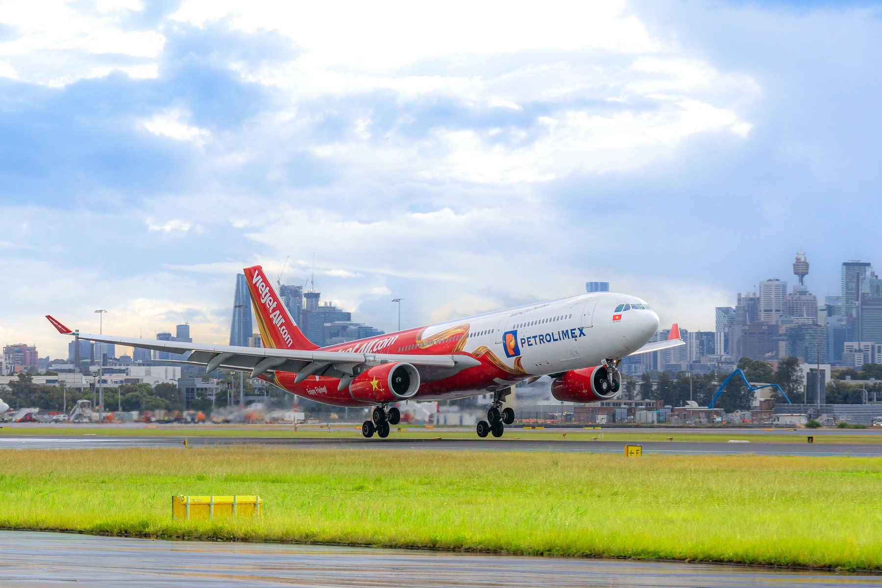Vietjet xin mo hang bay noi dia o Australia, canh tranh voi Jetstar hinh anh
