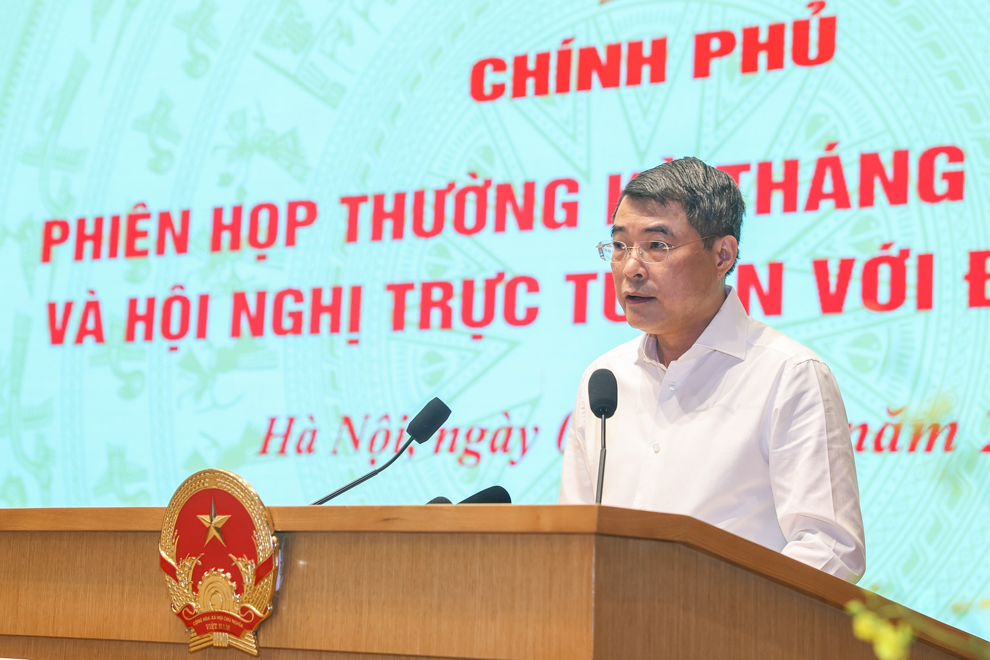 Thu tuong: Se cat phan bo von voi bo nganh, dia phuong giai ngan cham hinh anh