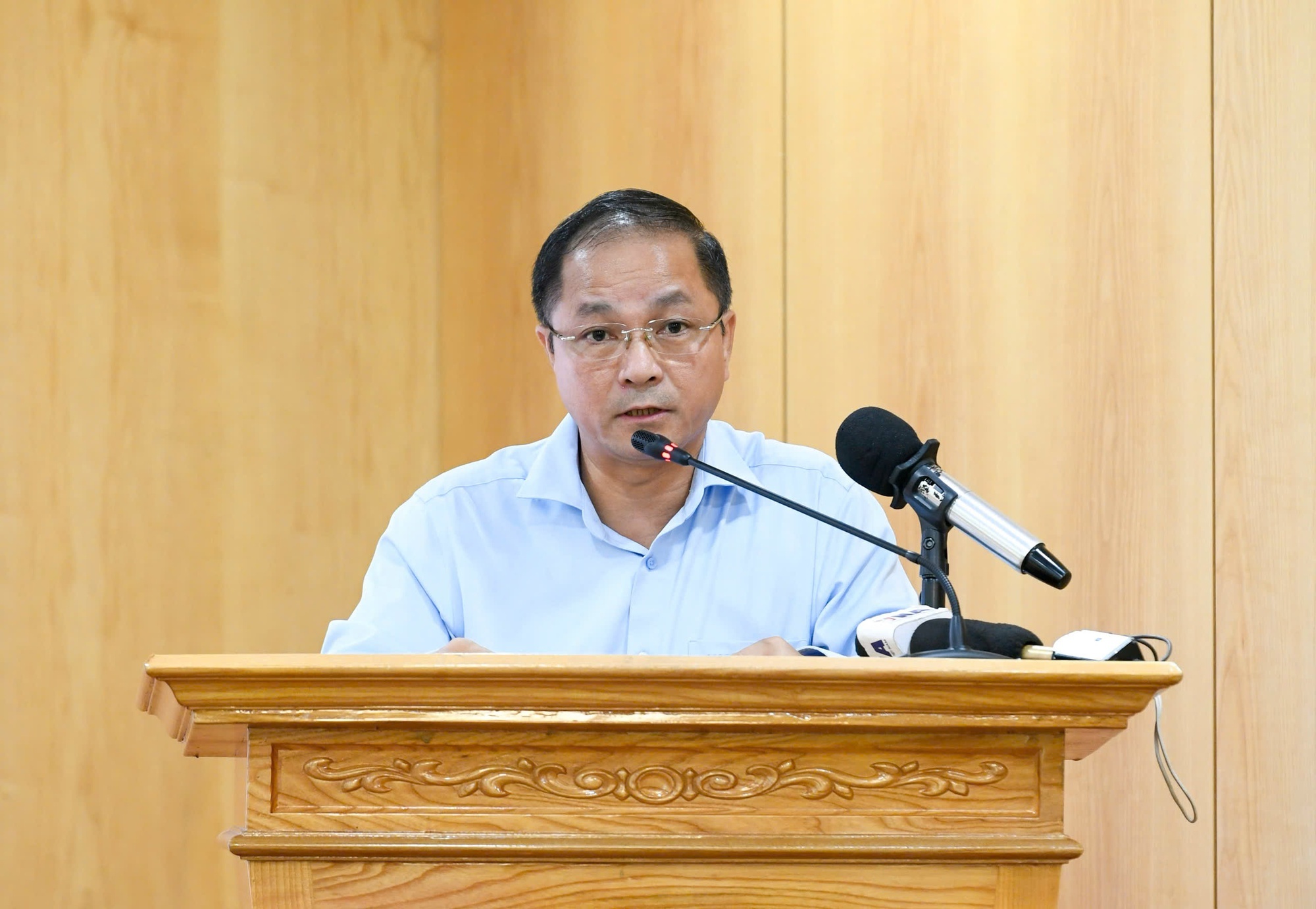 Bo Cong Thuong tiep tuc theo doi, danh gia tac dong cua xang E10 hinh anh