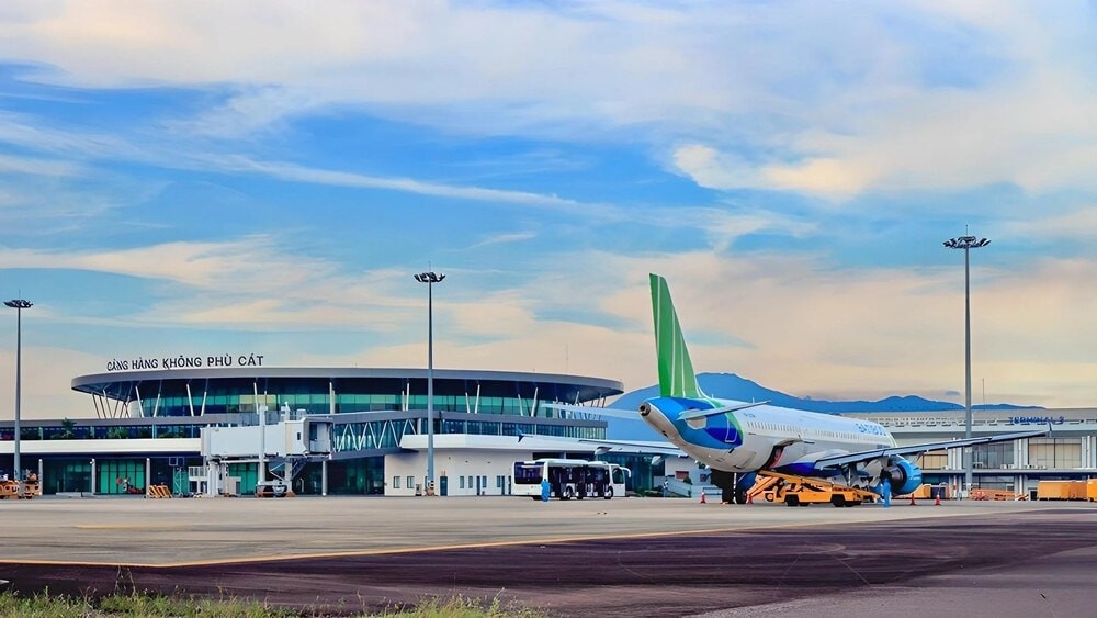 FLC đề xuất nghiên cứu mở rộng 2 sân bay Phù Cát và Pleiku