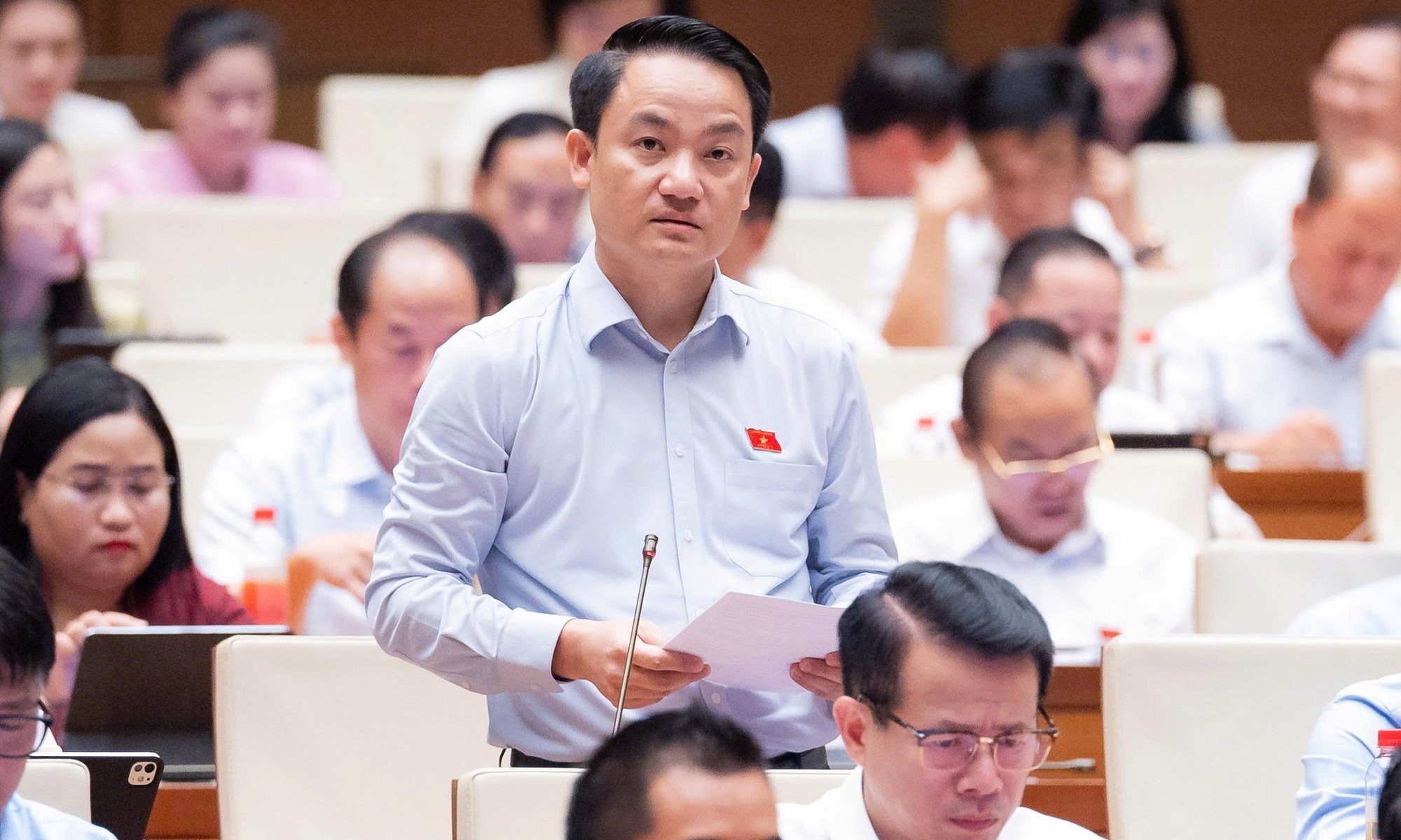 ĐBQH: Mở rộng hoạt động ngân hàng cần phòng ngừa việc 'bia kèm lạc'