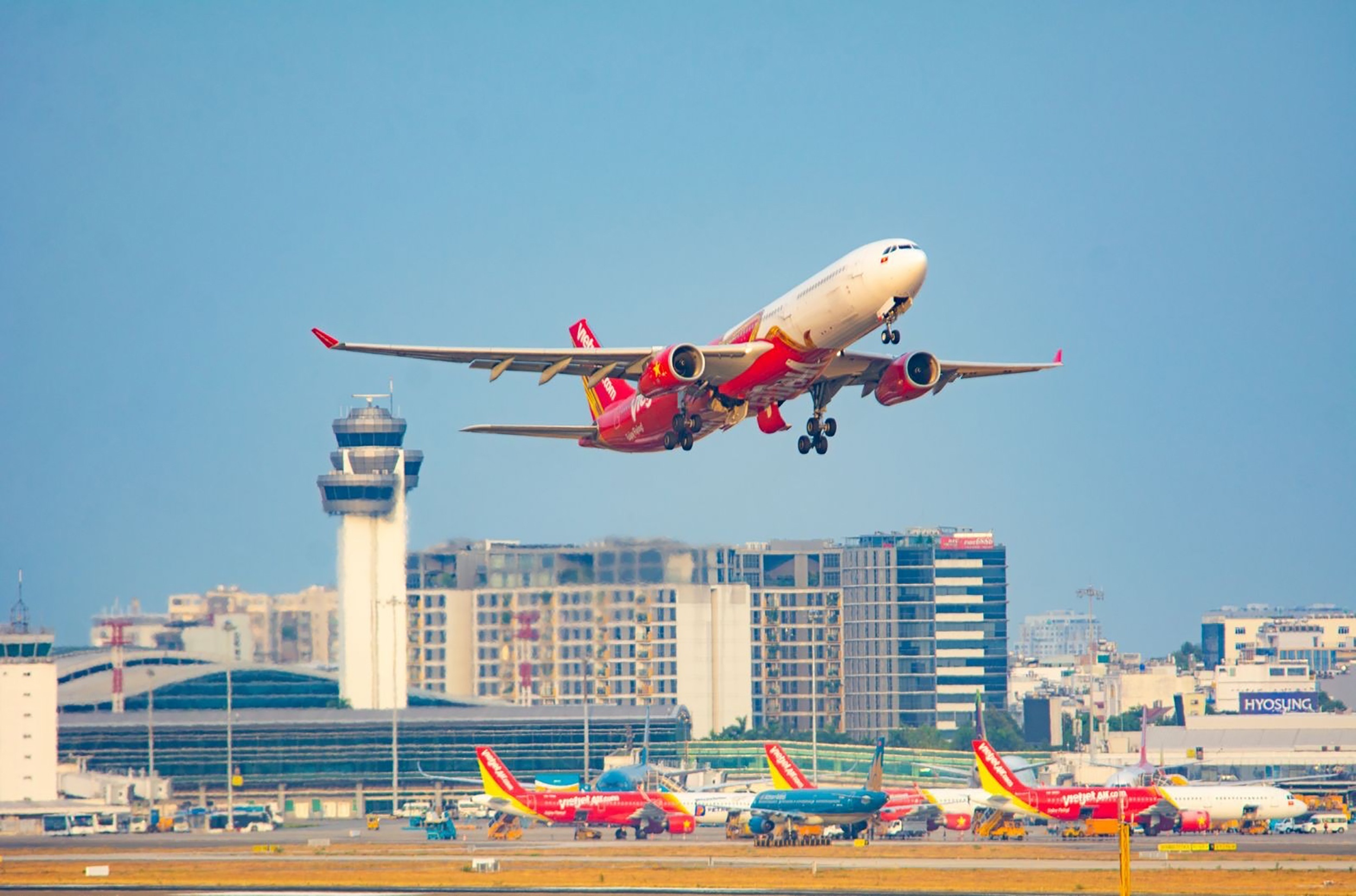 Vietjet rót thêm 250 tỷ đồng để đưa Starlink lên máy bay
