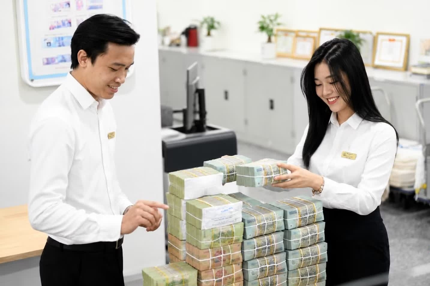 Phía sau 11 triệu tỷ đồng đang gửi trong ngân hàng