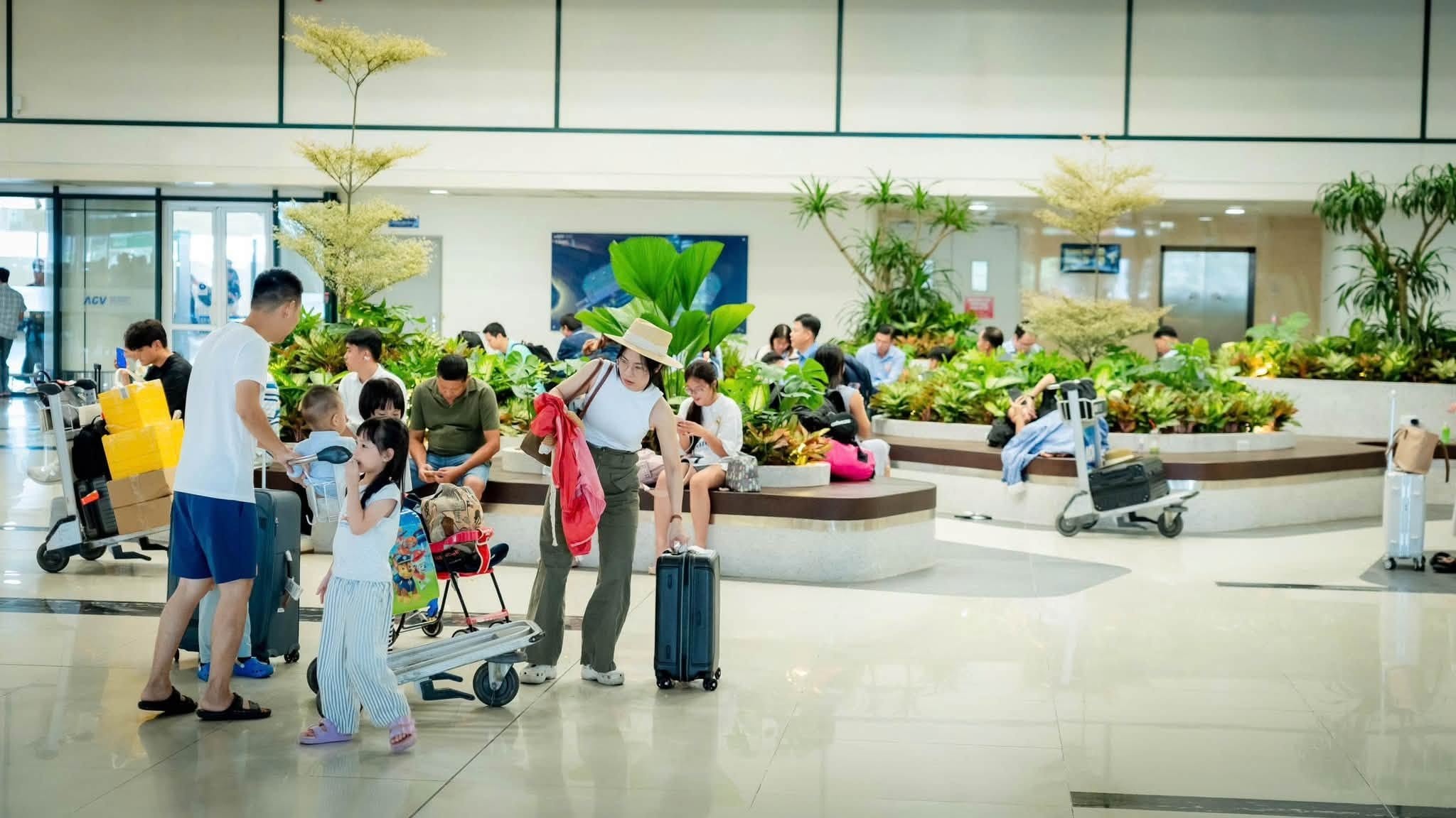 T&acirc;n Sơn Nhất  ảnh 1