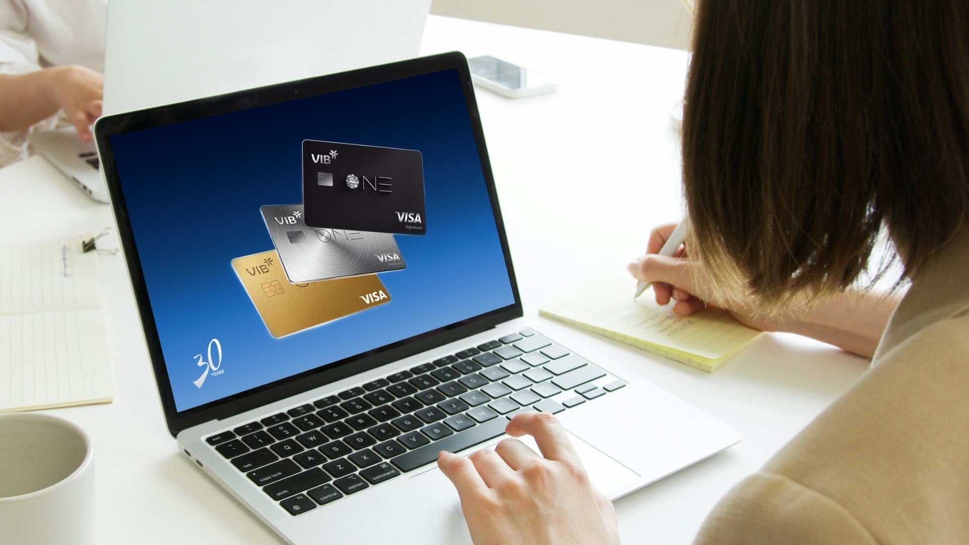 Tiết kiệm hàng triệu đồng khi đi nước ngoài với VIB One Card Signature