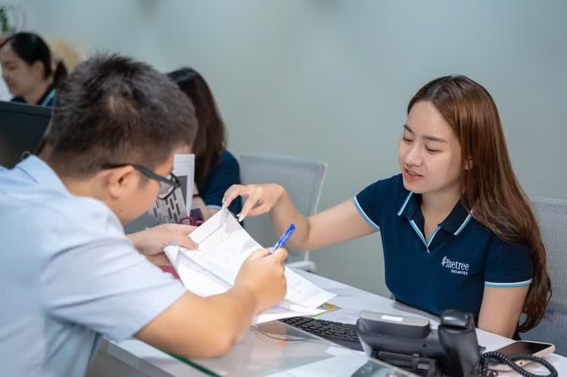 FED tăng lãi suất tác động trực tiếp như thế nào đến chứng khoán Việt?