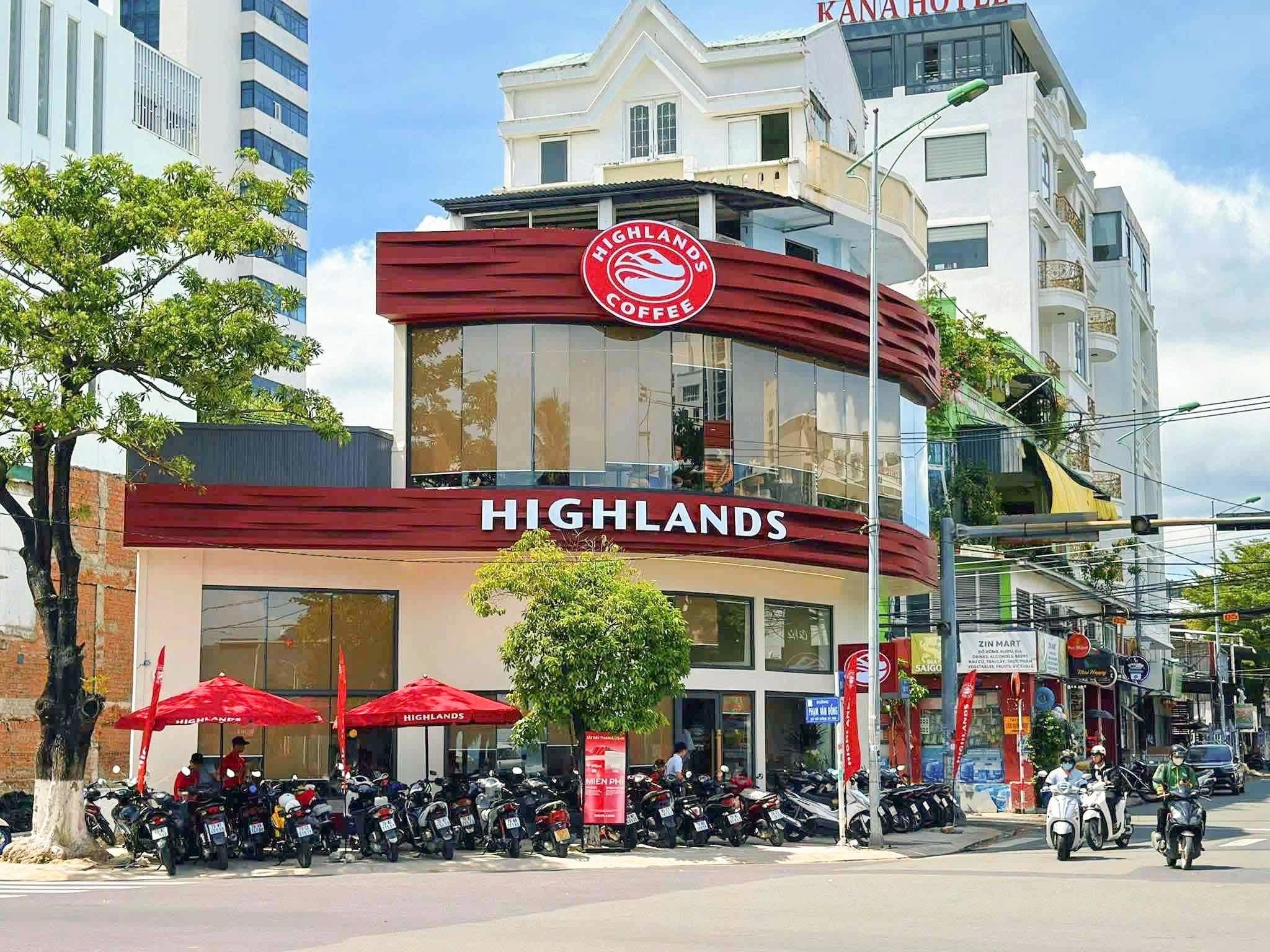 Jollibee bán quyền kiểm soát Highlands Coffee