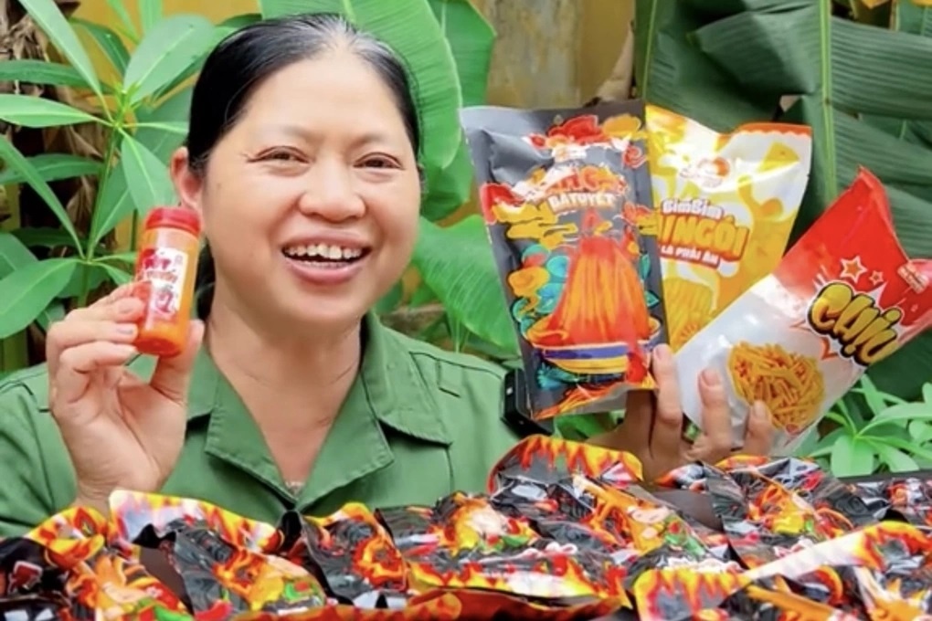 Nhật Bản tiêu hủy sản phẩm 'chân gà Bà Tuyết' nhập lậu