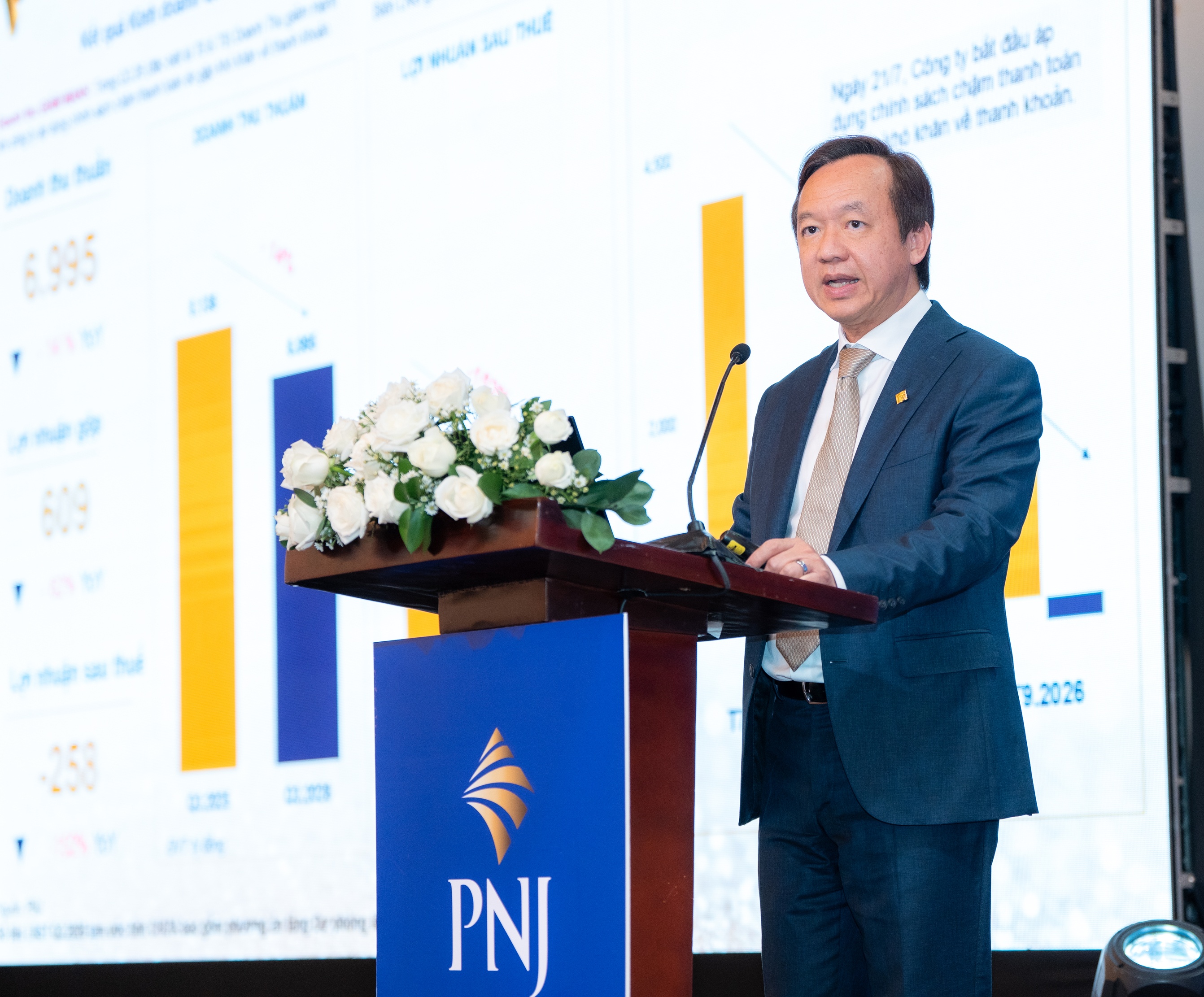 CEO PNJ: Công ty cạn tiền vì khách bán lại kim cương gấp 10 lần