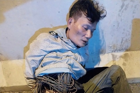 Bat giu nguoi dan ong trom cap tai san, tang tru trai phep chat ma tuy hinh anh
