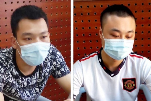 Thu giu 2 khau sung trong phong tro to chuc tiec ma tuy hinh anh